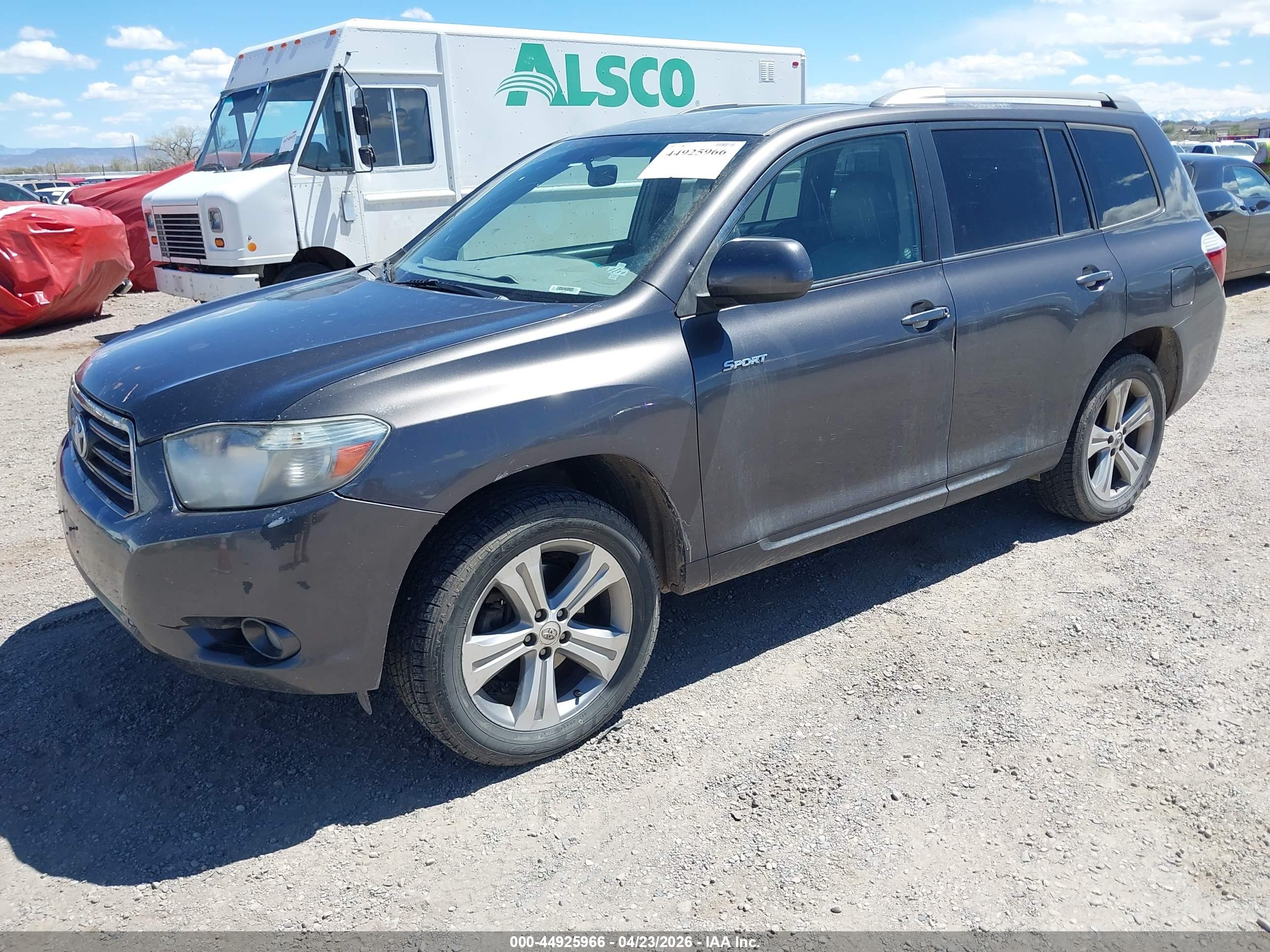TOYOTA HIGHLANDER image 2
