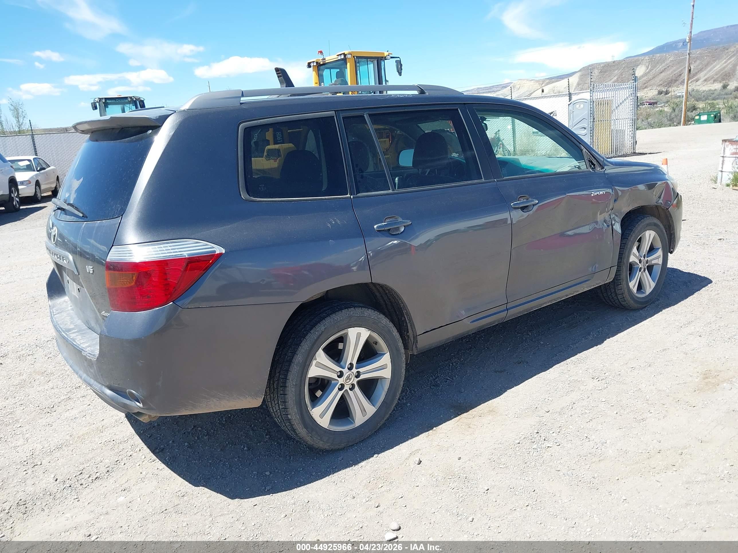 TOYOTA HIGHLANDER image 4