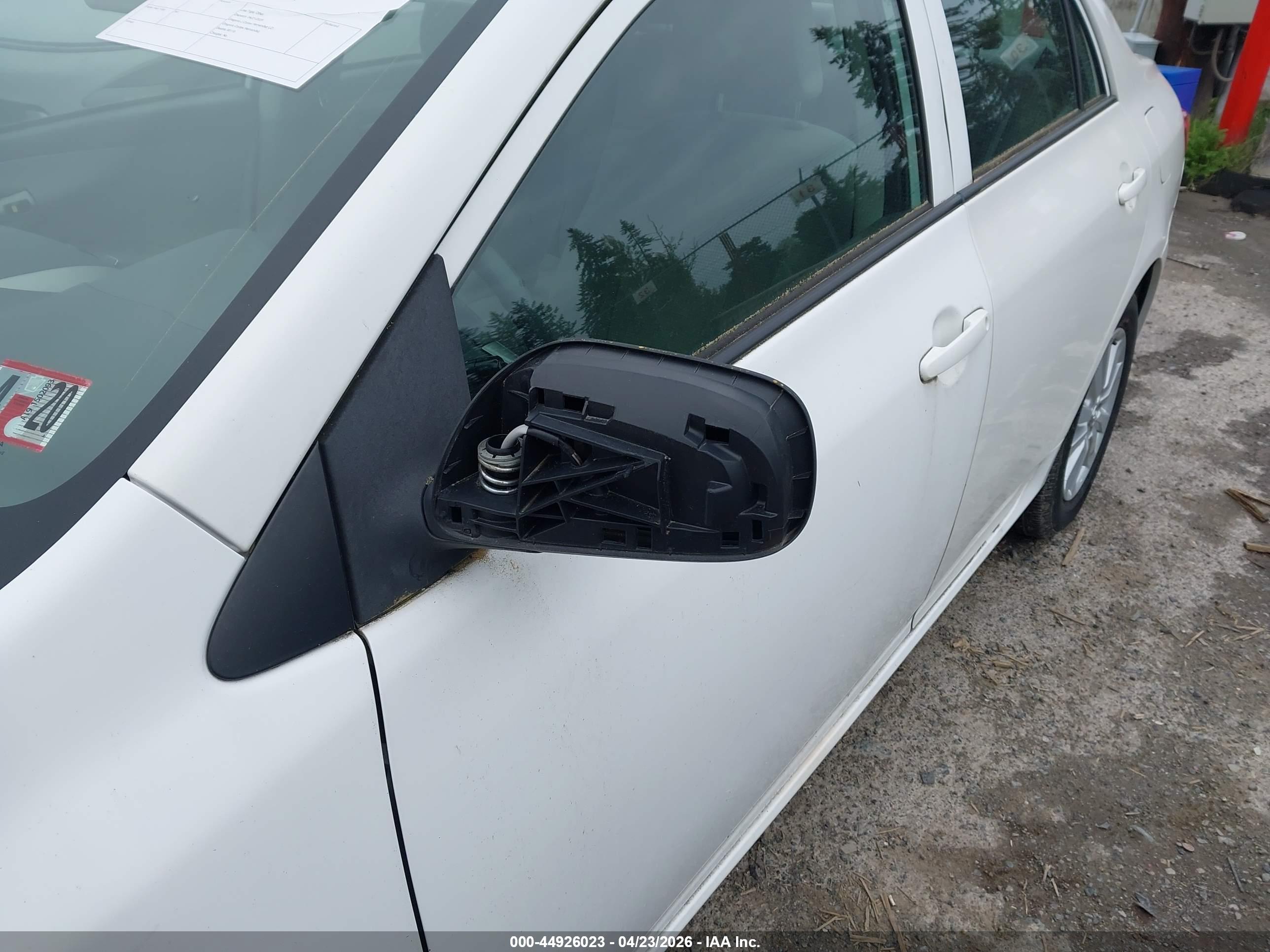 TOYOTA COROLLA image 6