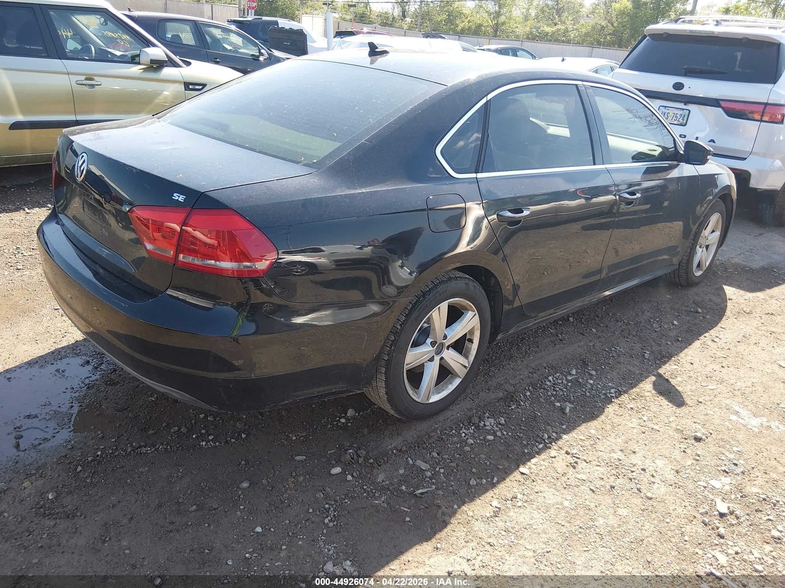 VOLKSWAGEN PASSAT image 4