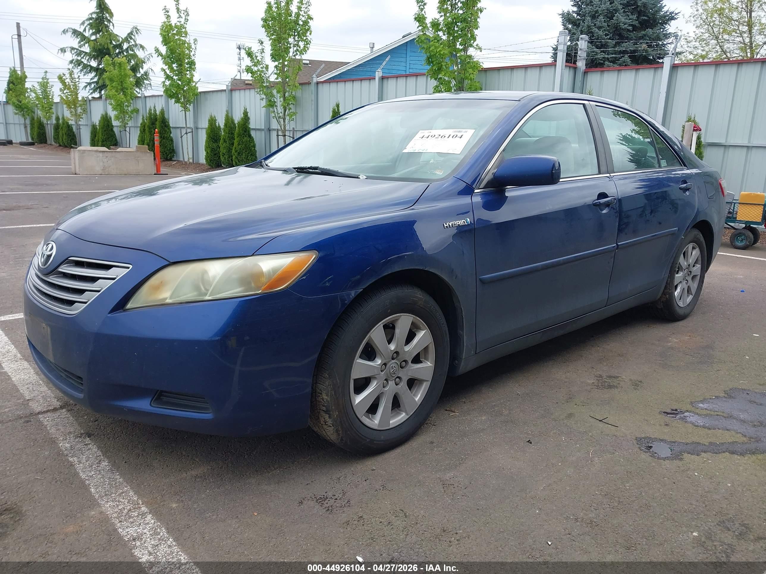 TOYOTA CAMRY image 2