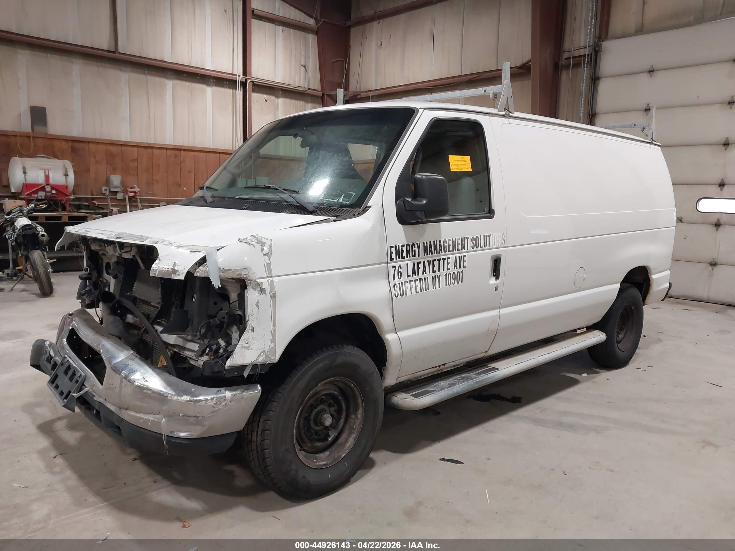 FORD E-250 image 2
