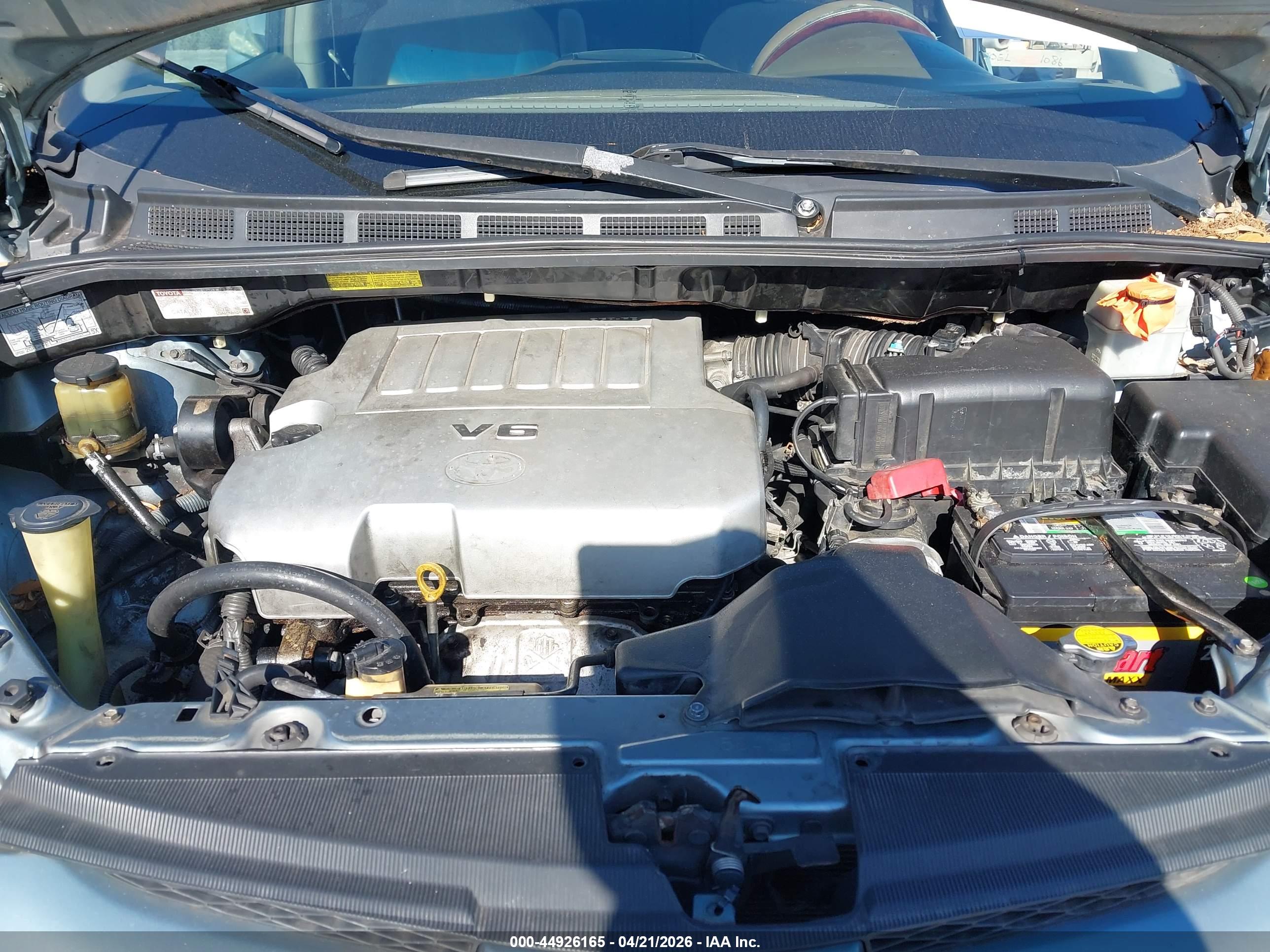 TOYOTA SIENNA image 10
