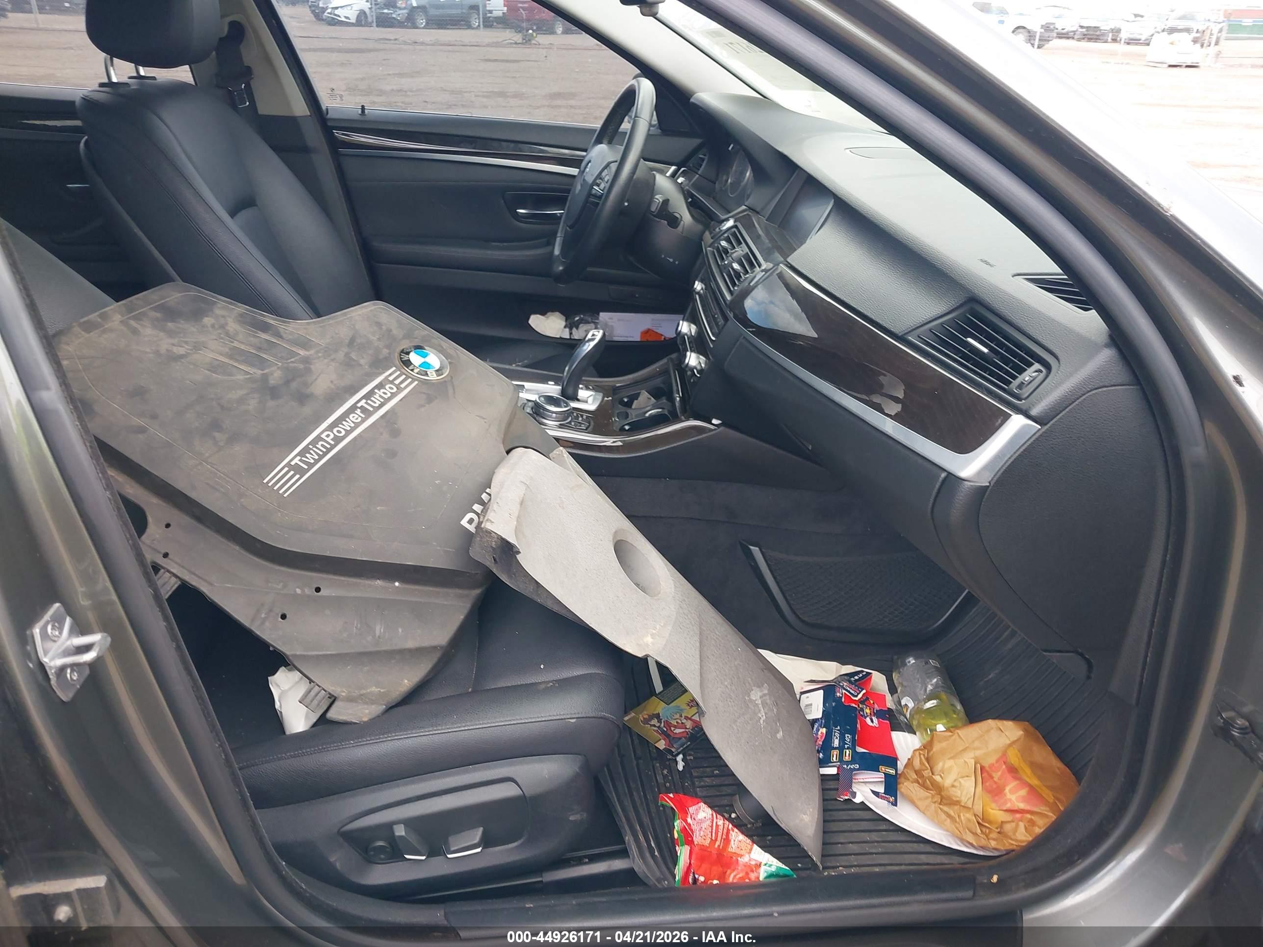 BMW 528I image 5