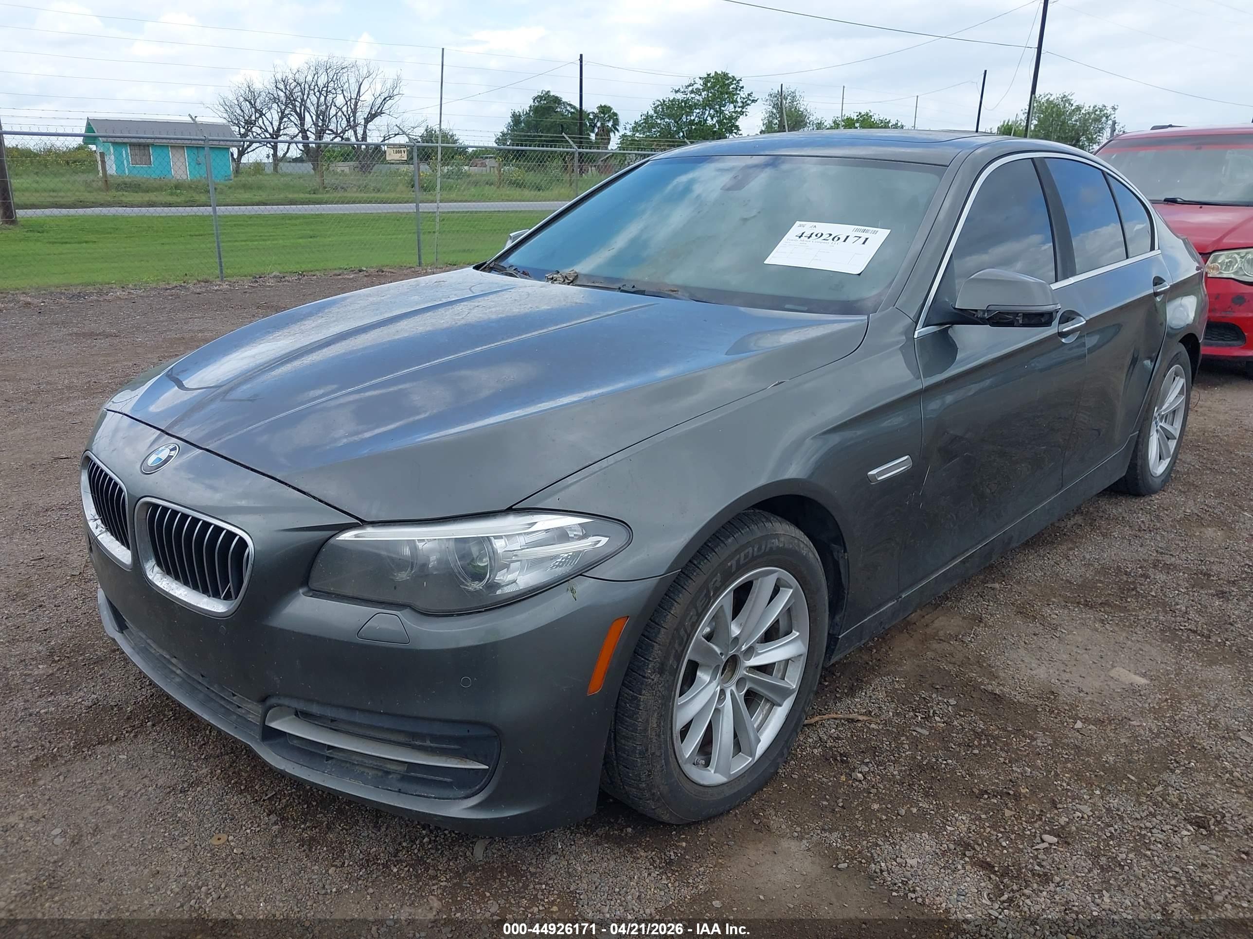 BMW 528I image 6