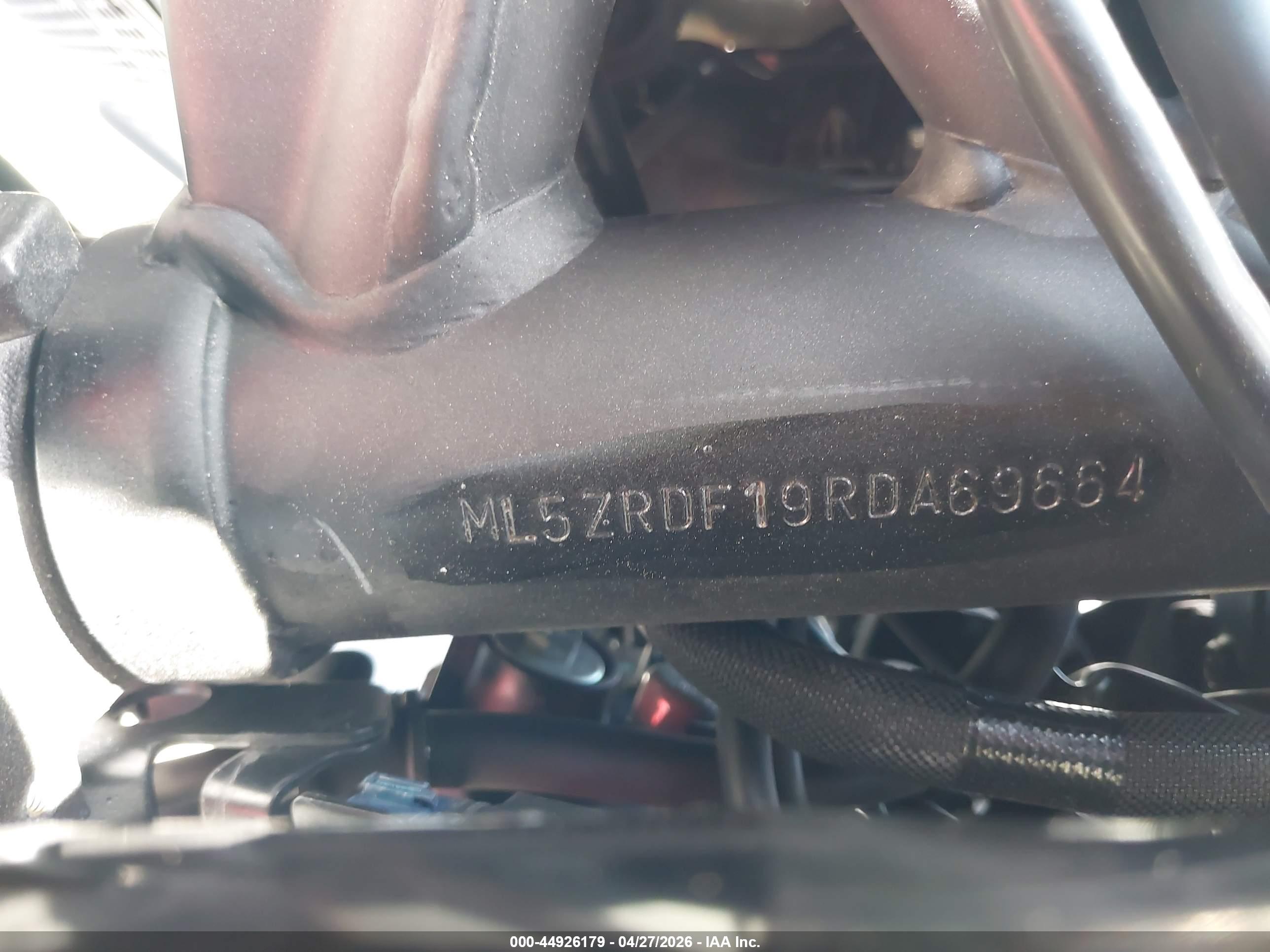 KAWASAKI ZR900 image 10