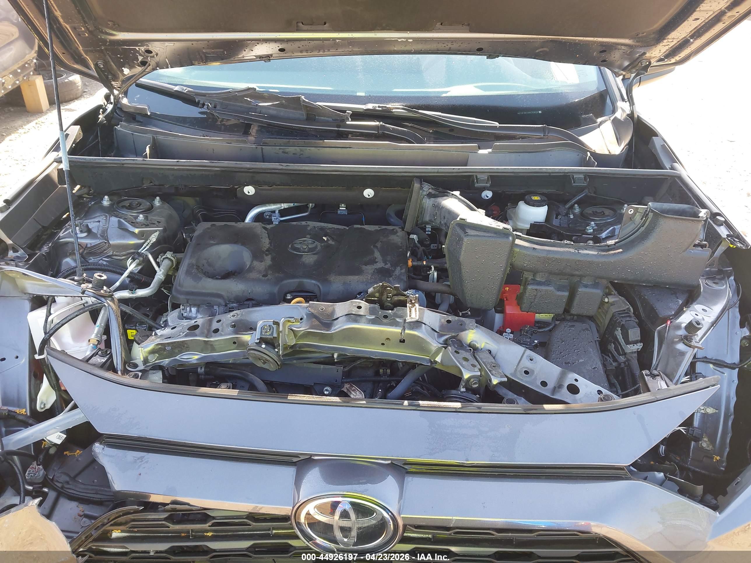 TOYOTA RAV4 image 10