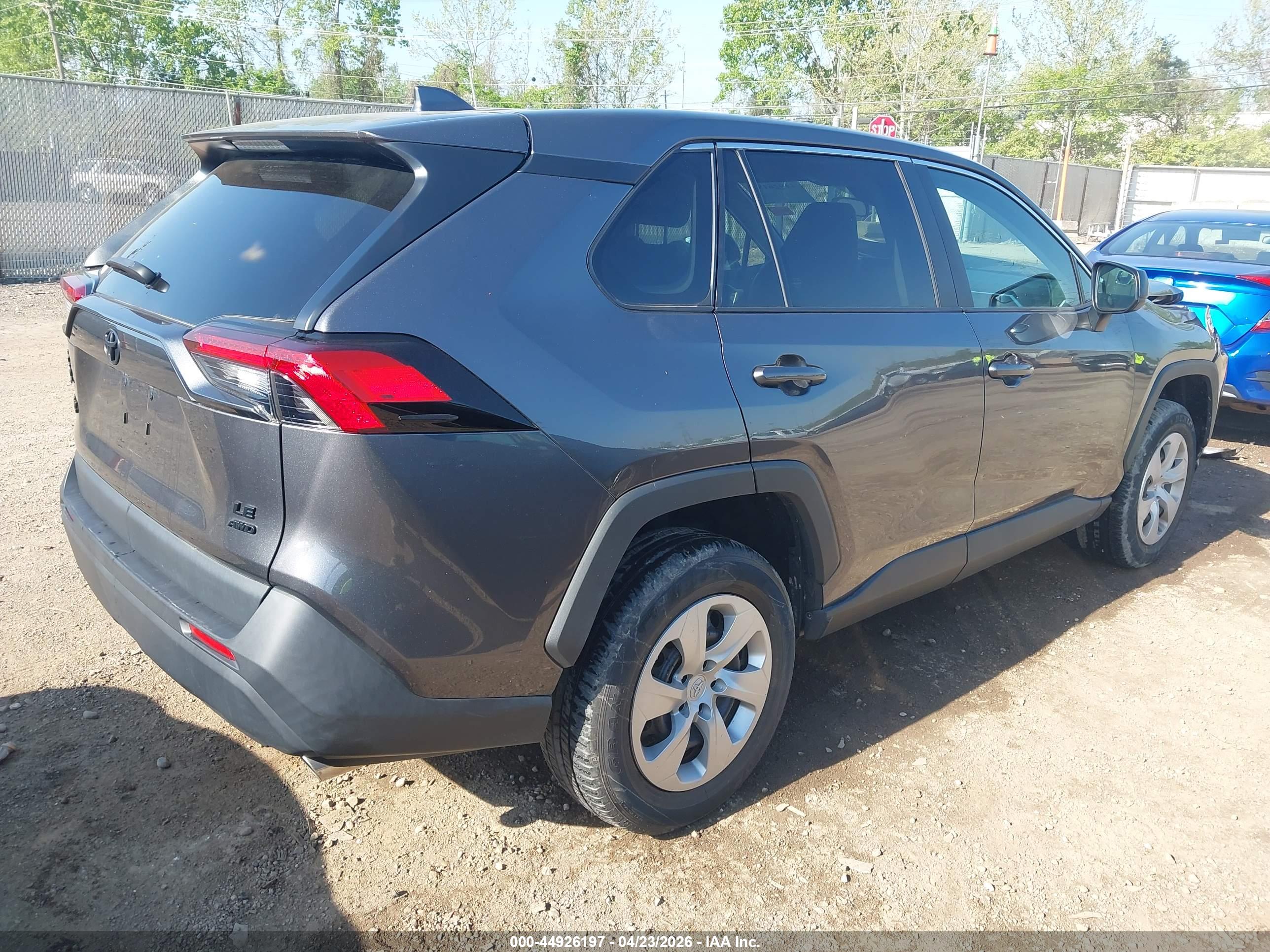 TOYOTA RAV4 image 4