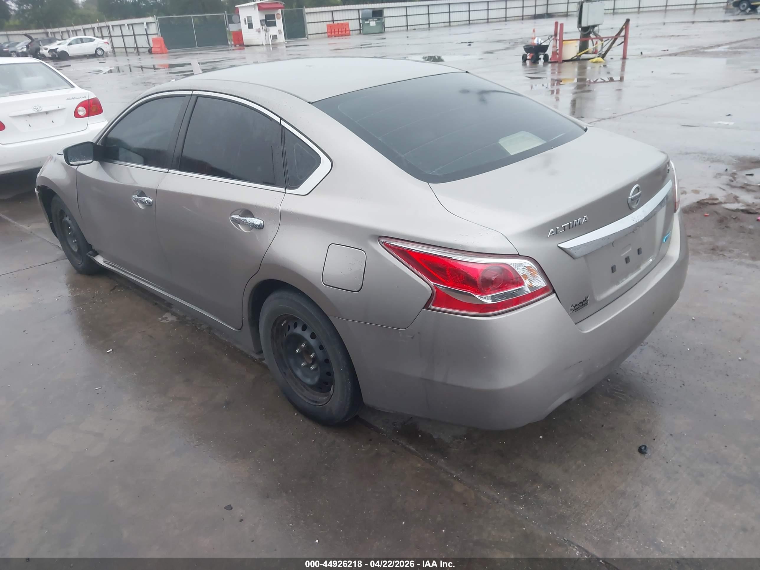 NISSAN ALTIMA image 3