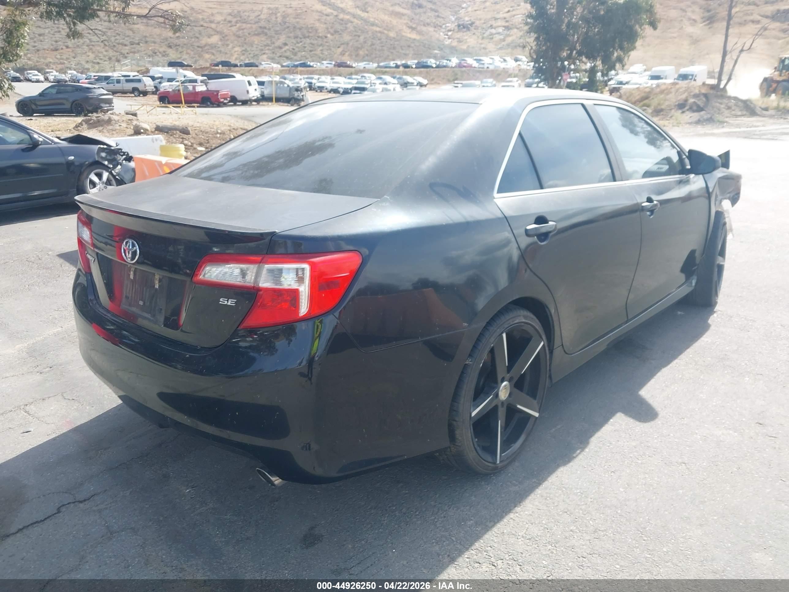 TOYOTA CAMRY image 4