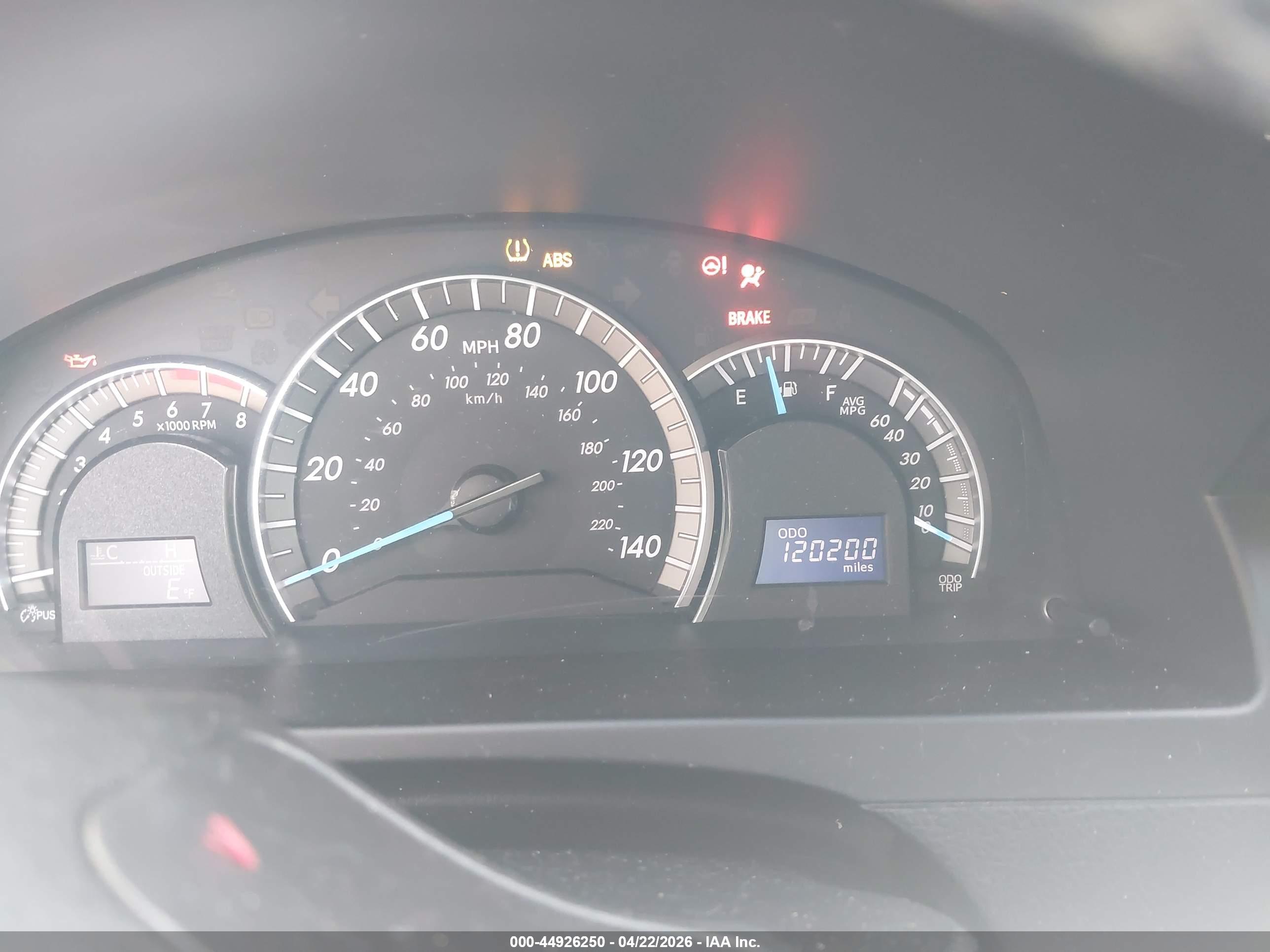 TOYOTA CAMRY image 7