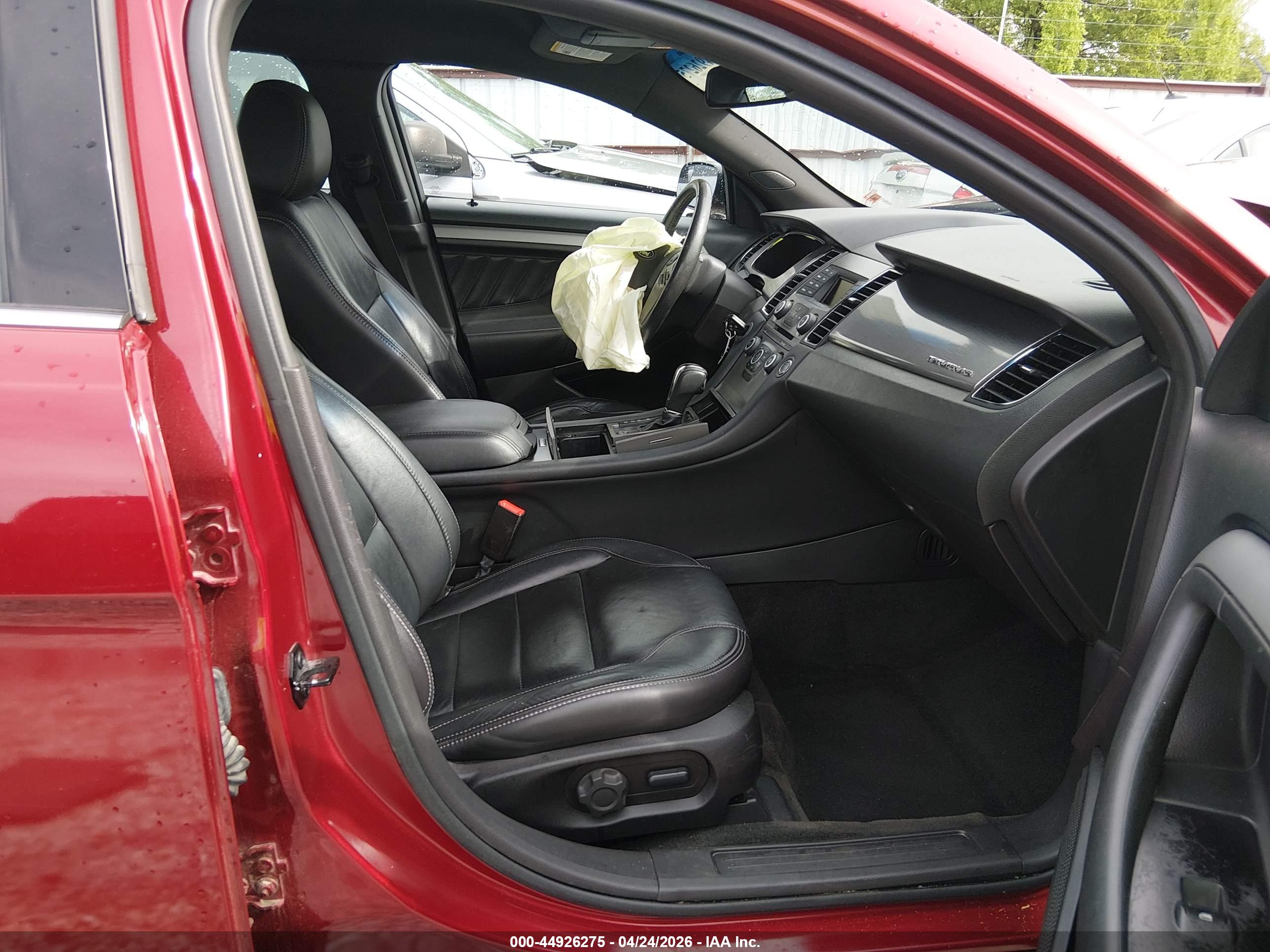 FORD TAURUS image 5