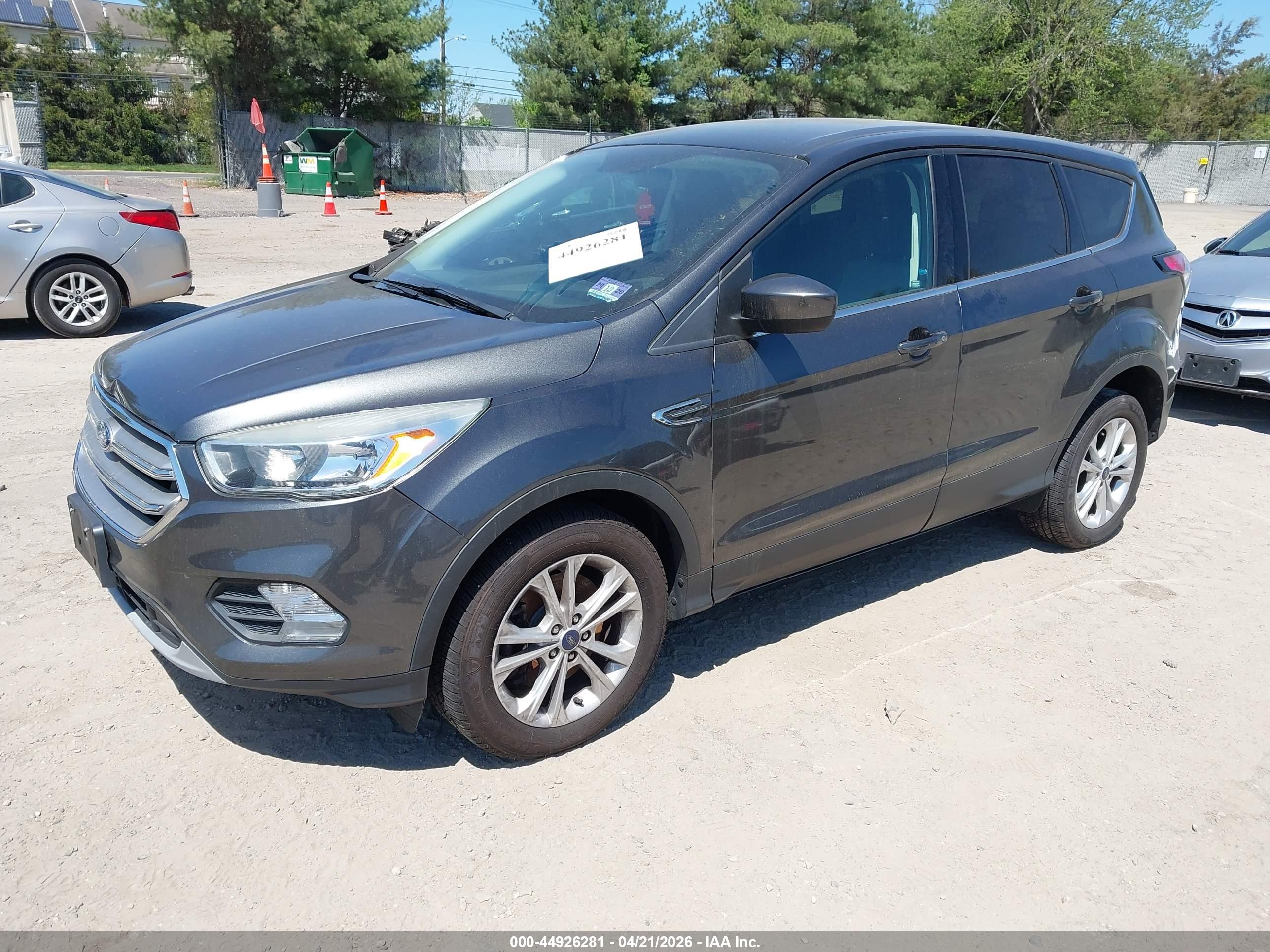 FORD ESCAPE image 2