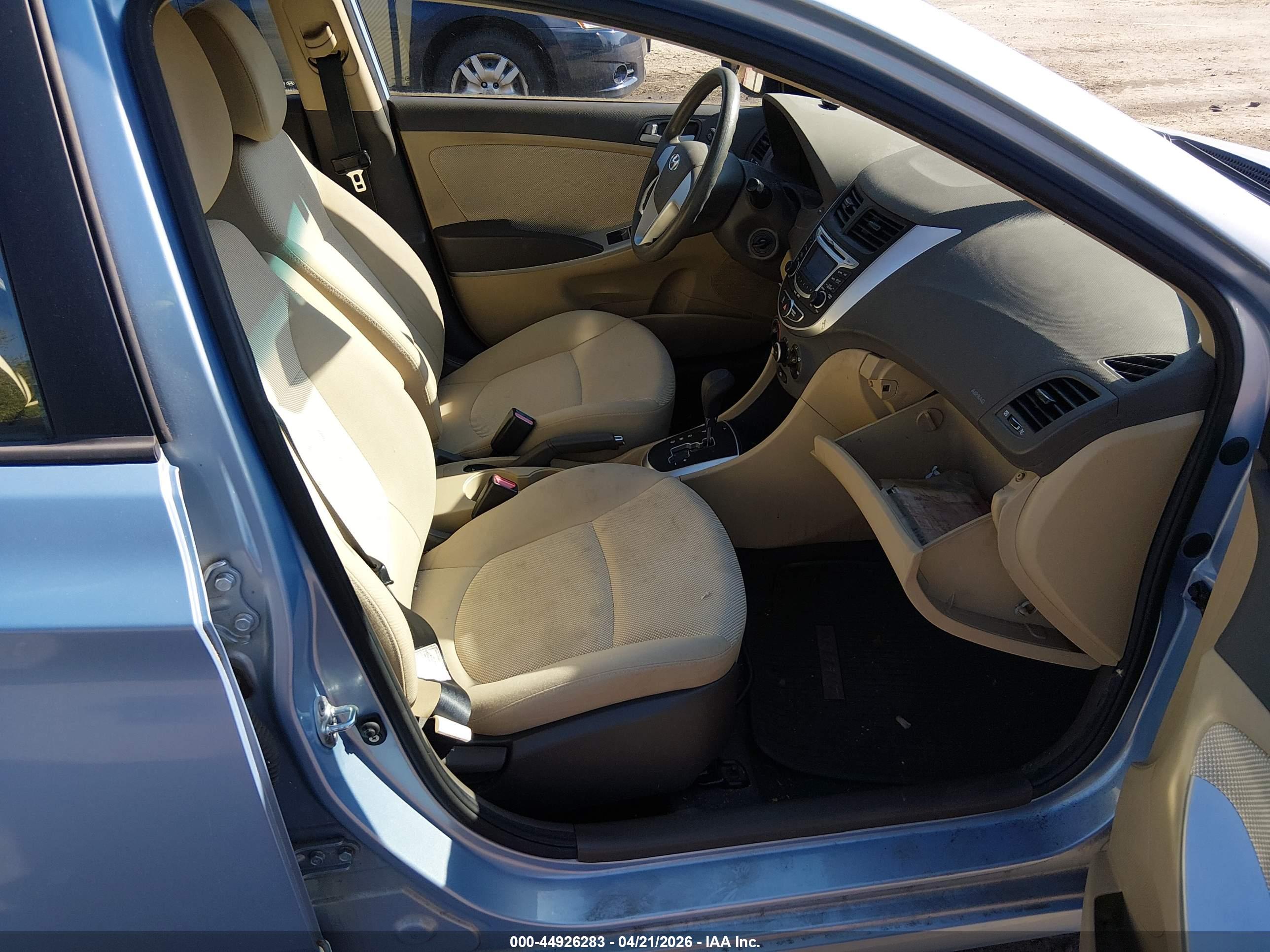 HYUNDAI ACCENT image 5
