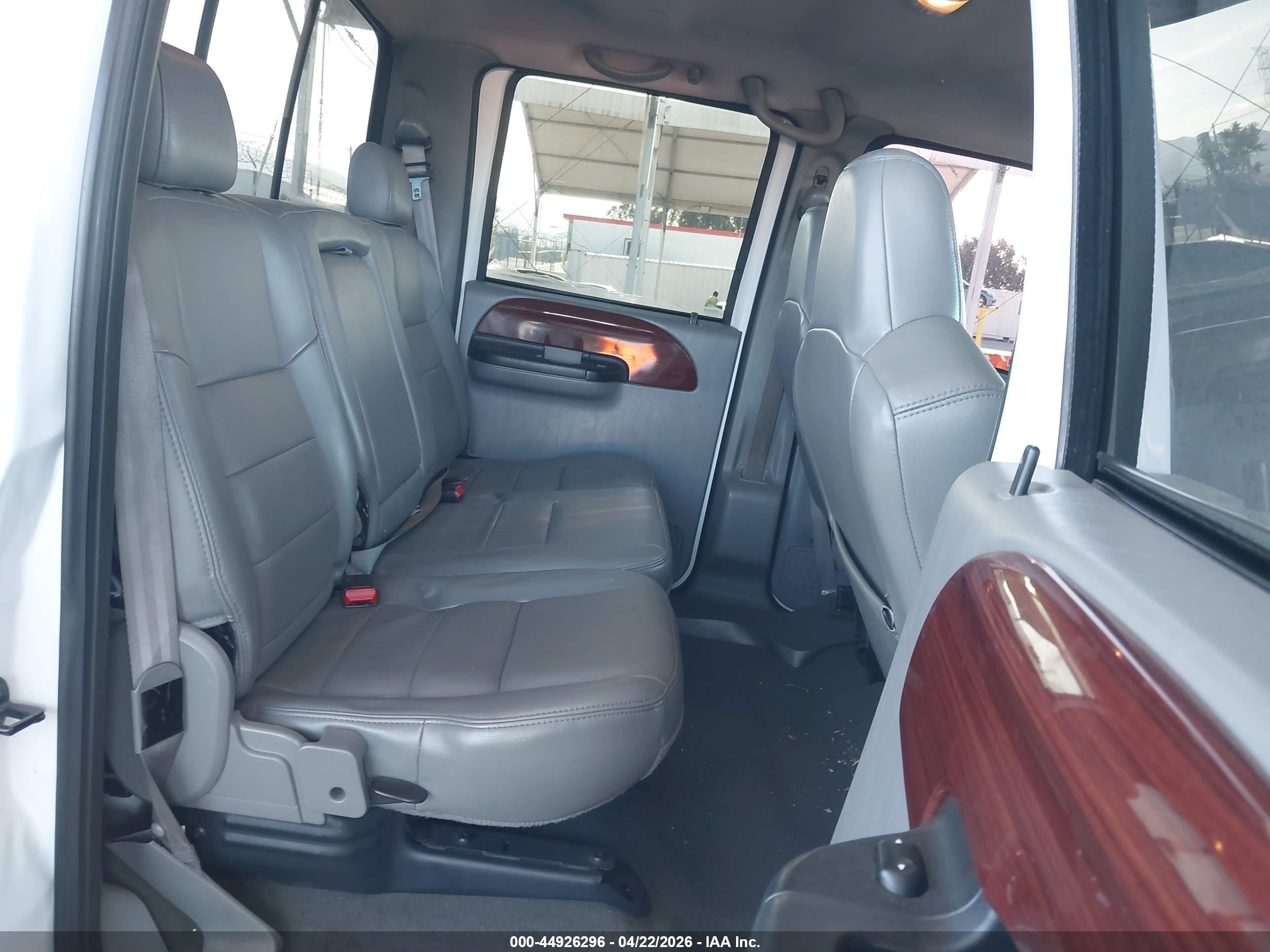 FORD F-250 image 8