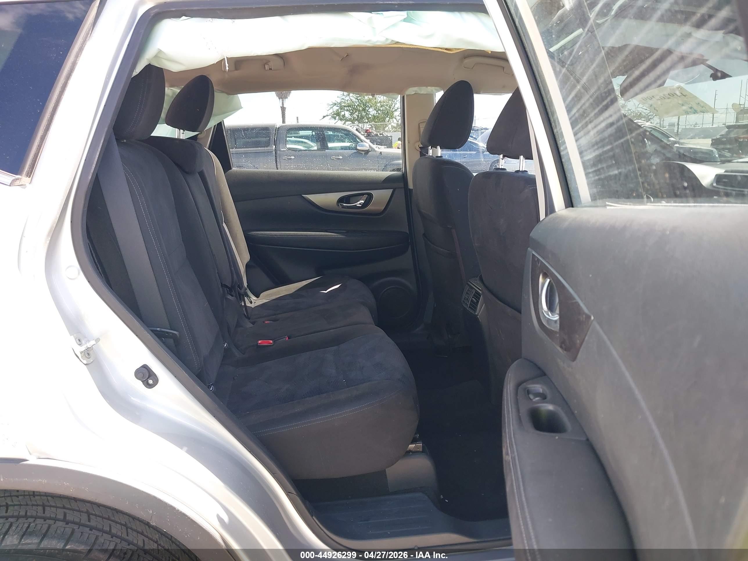 NISSAN ROGUE image 8