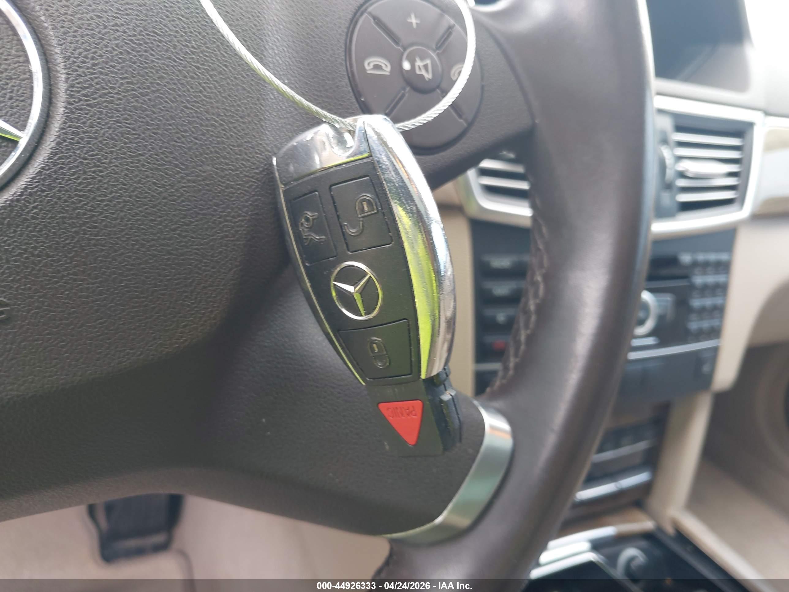 MERCEDES-BENZ E image 11