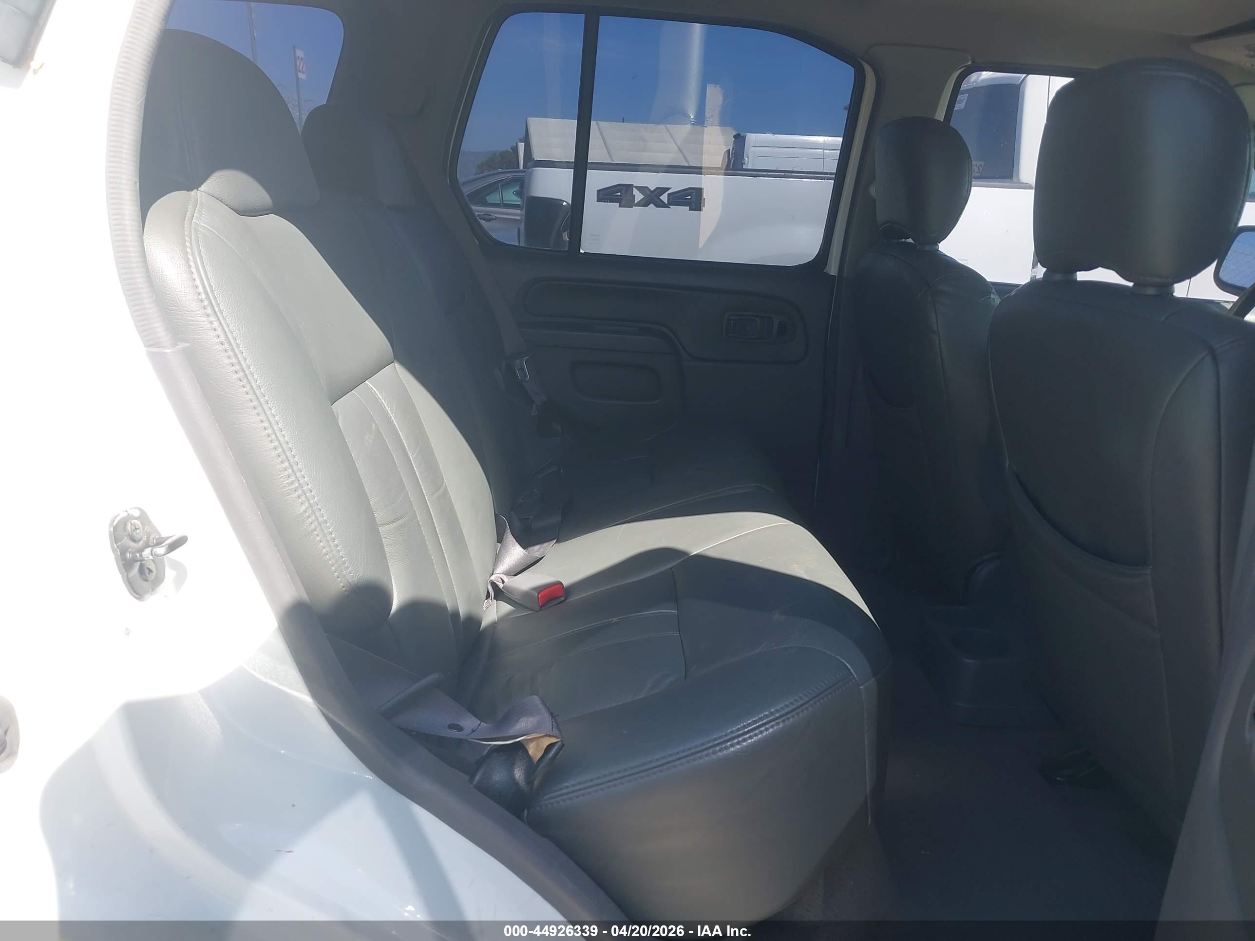 NISSAN XTERRA image 8