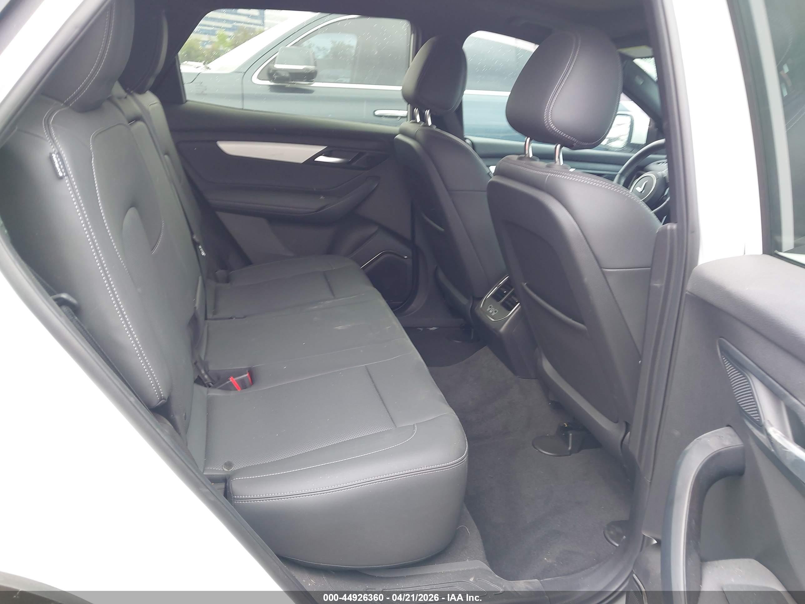 VINFAST VF image 8