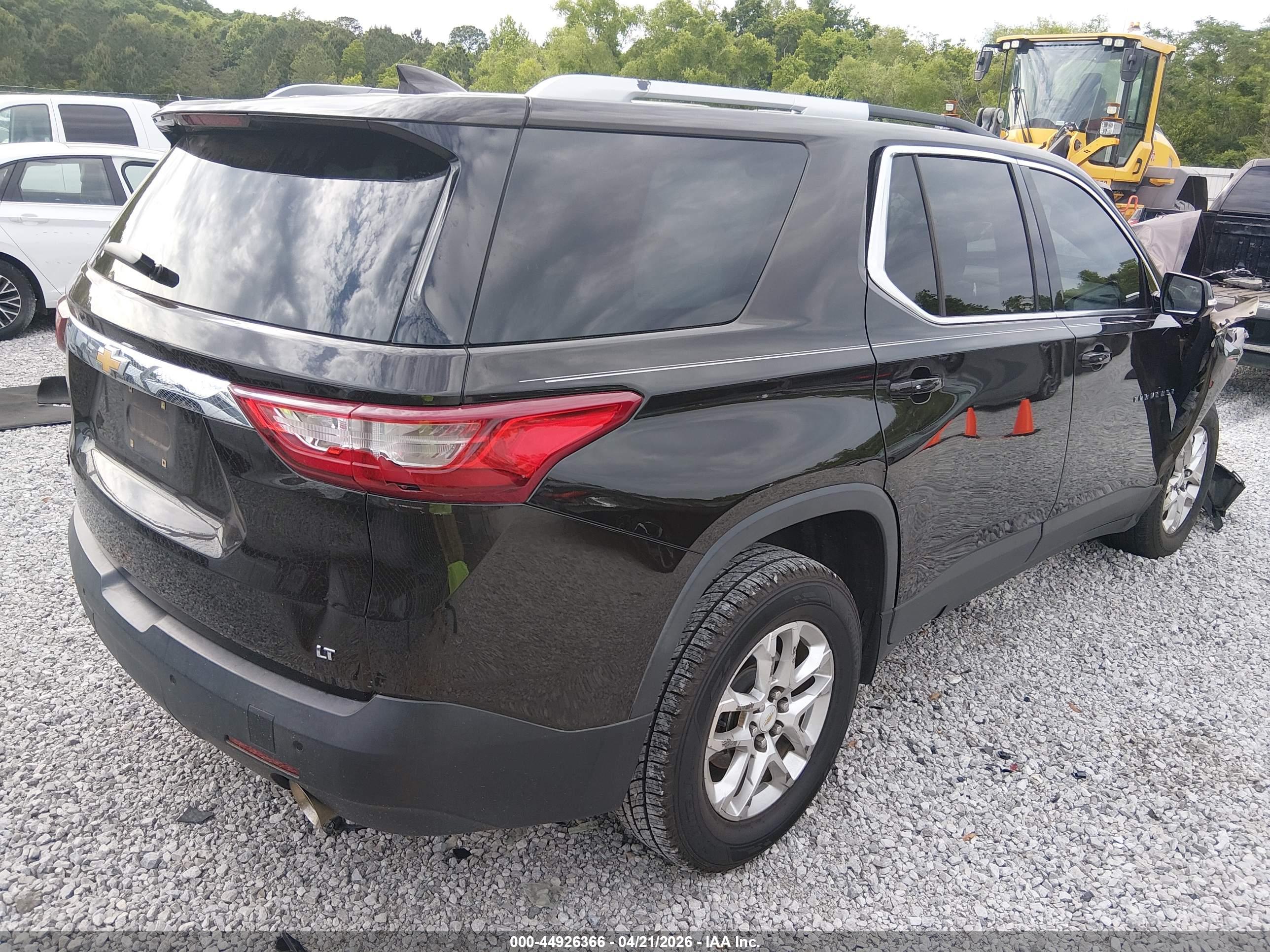 CHEVROLET TRAVERSE image 4