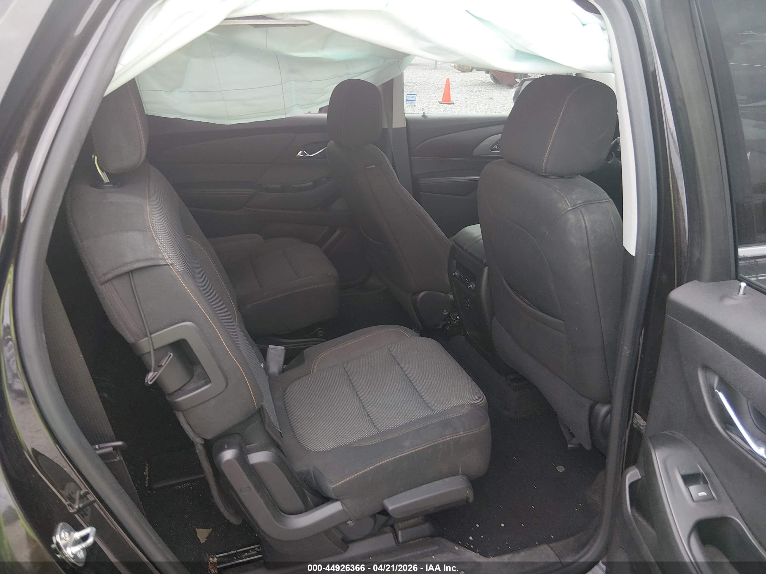 CHEVROLET TRAVERSE image 8