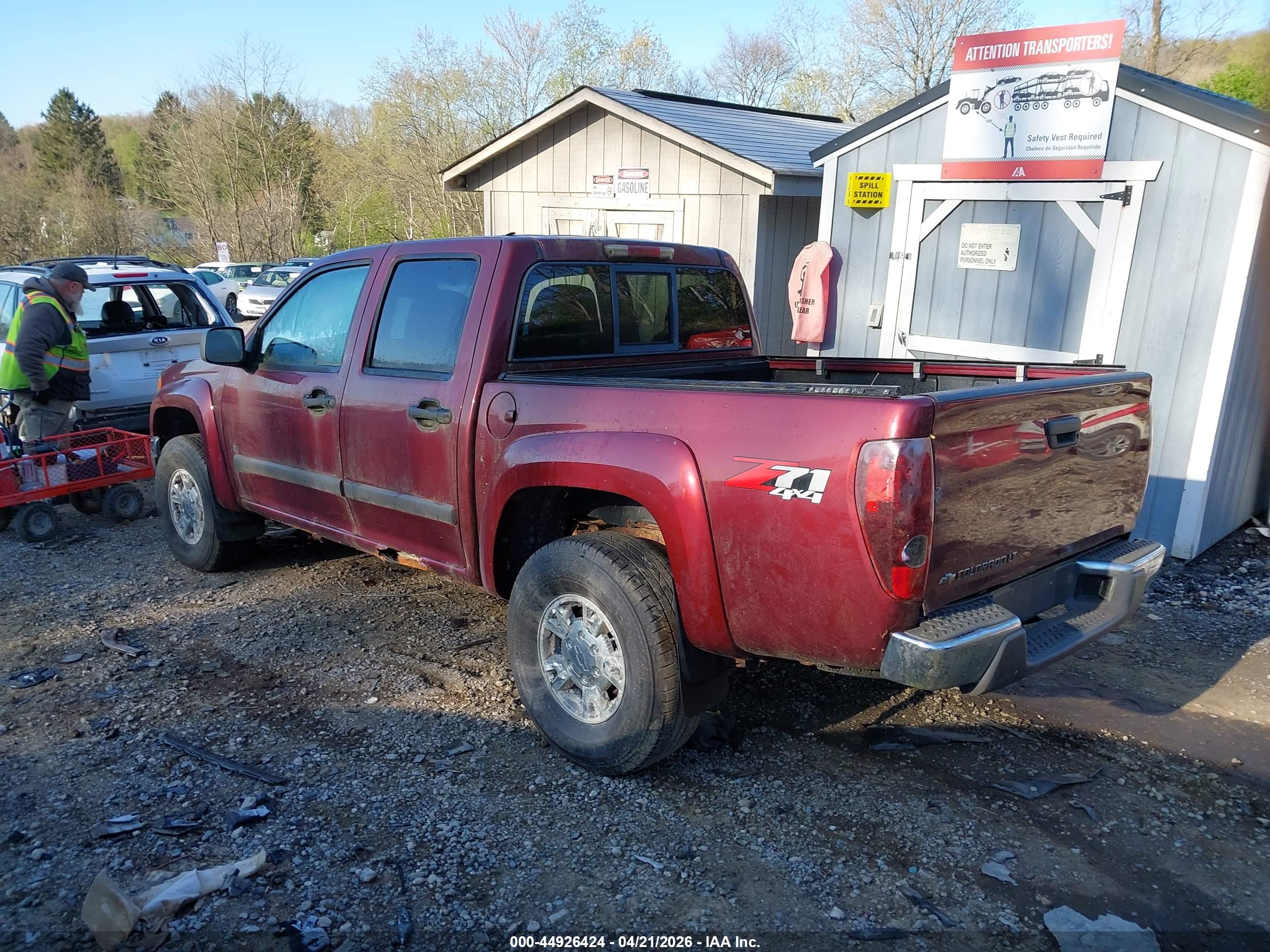 CHEVROLET COLORADO image 3