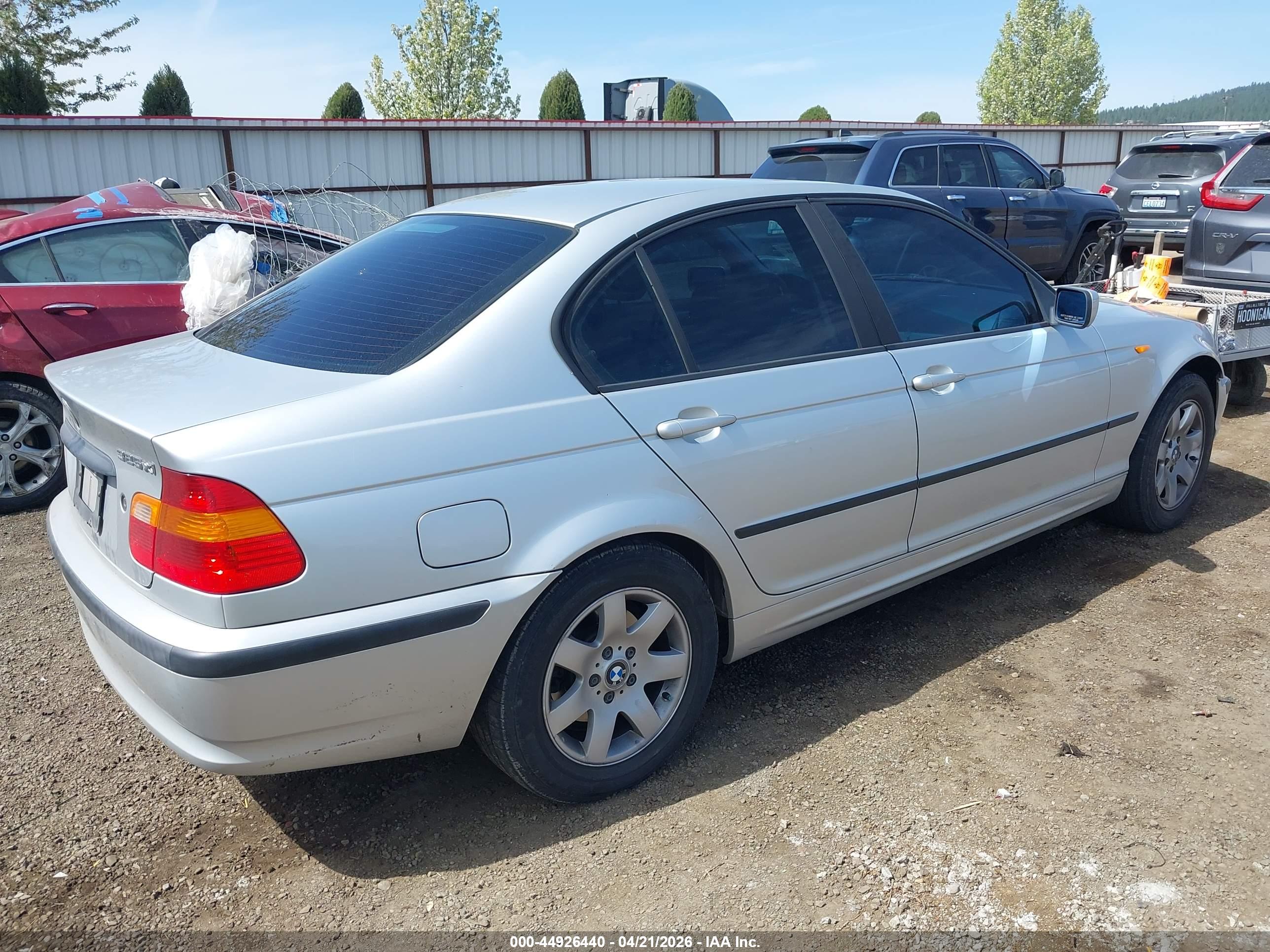 BMW 325XI image 4