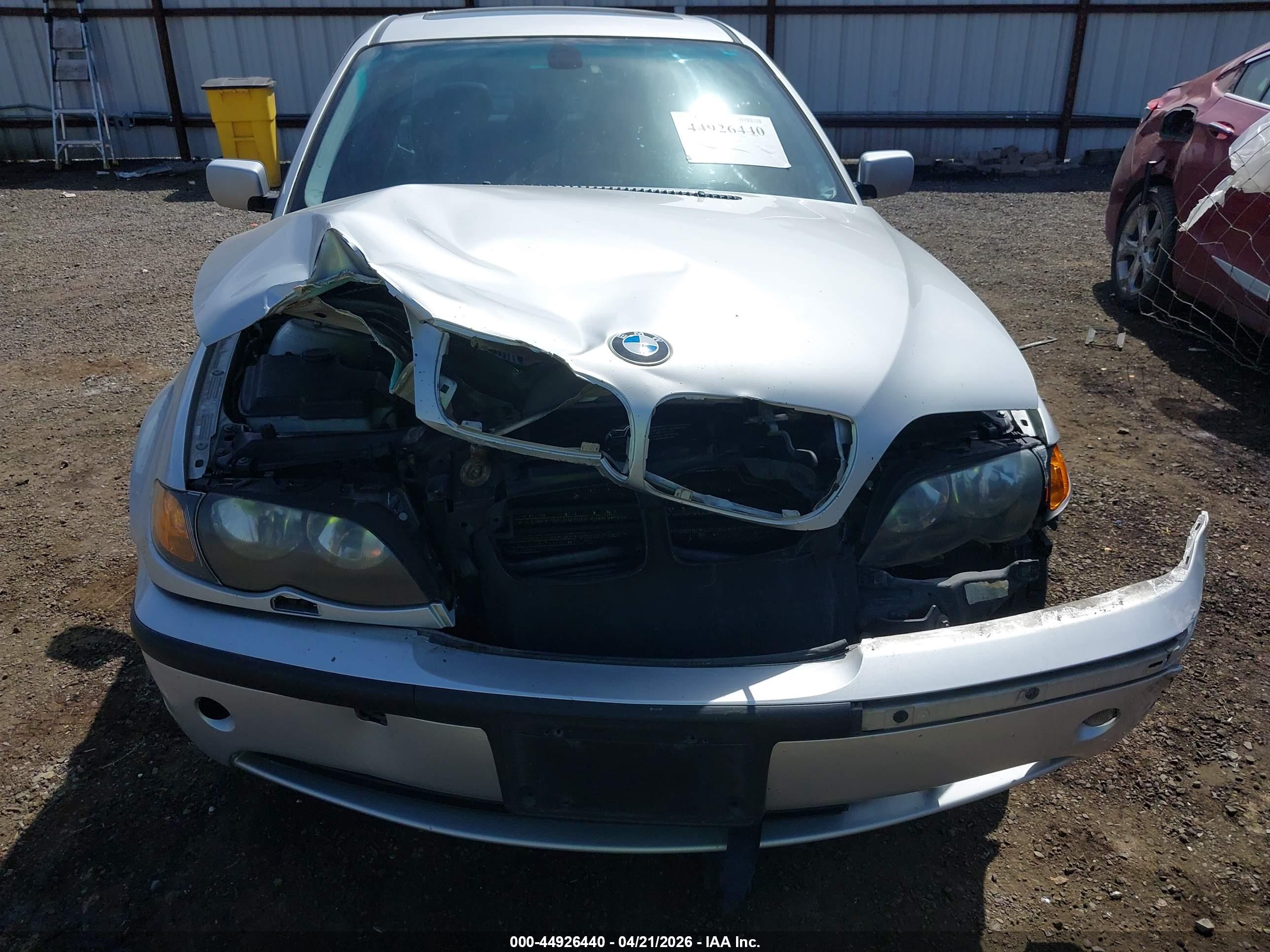 BMW 325XI image 6