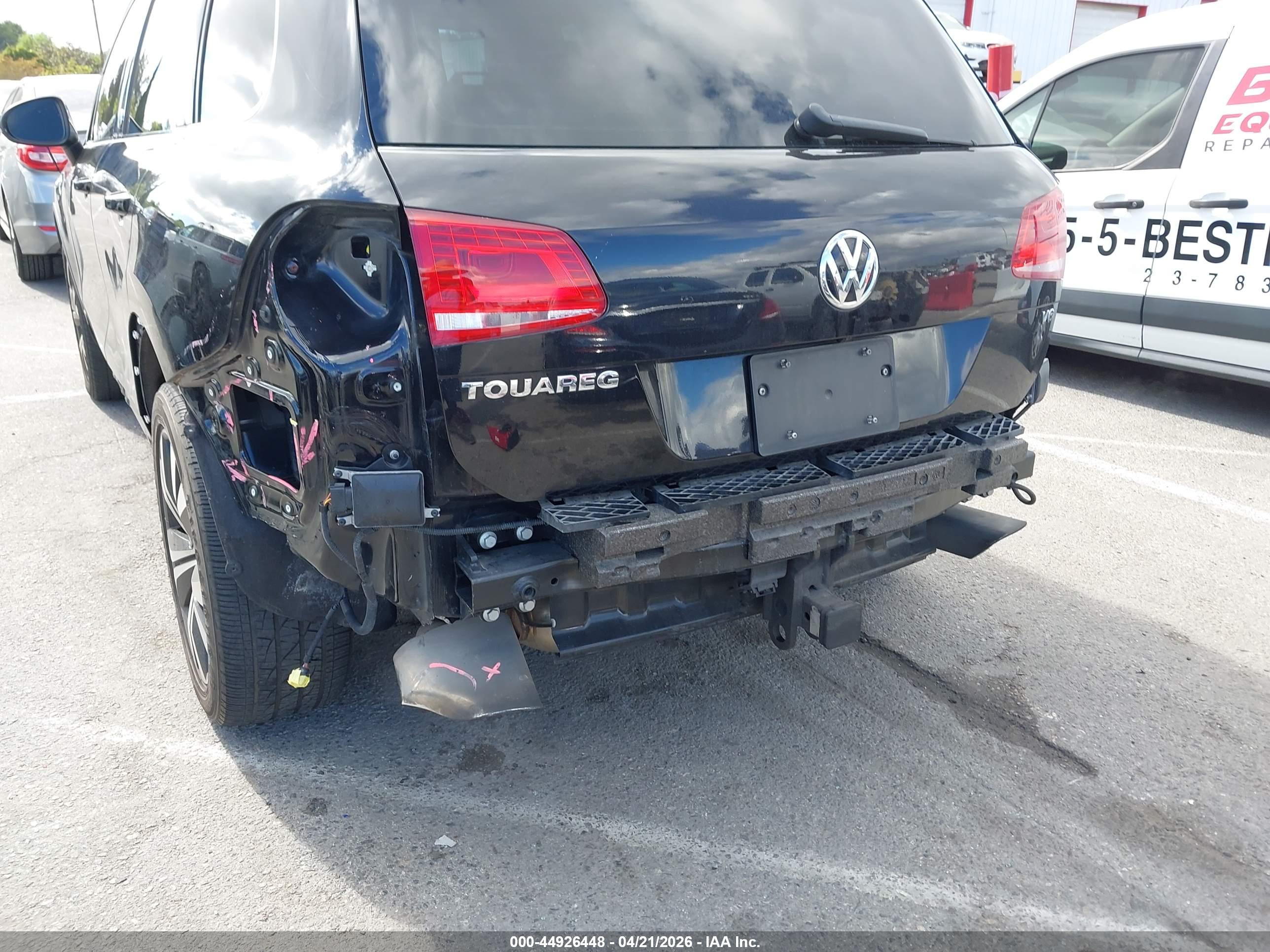 VOLKSWAGEN TOUAREG image 6