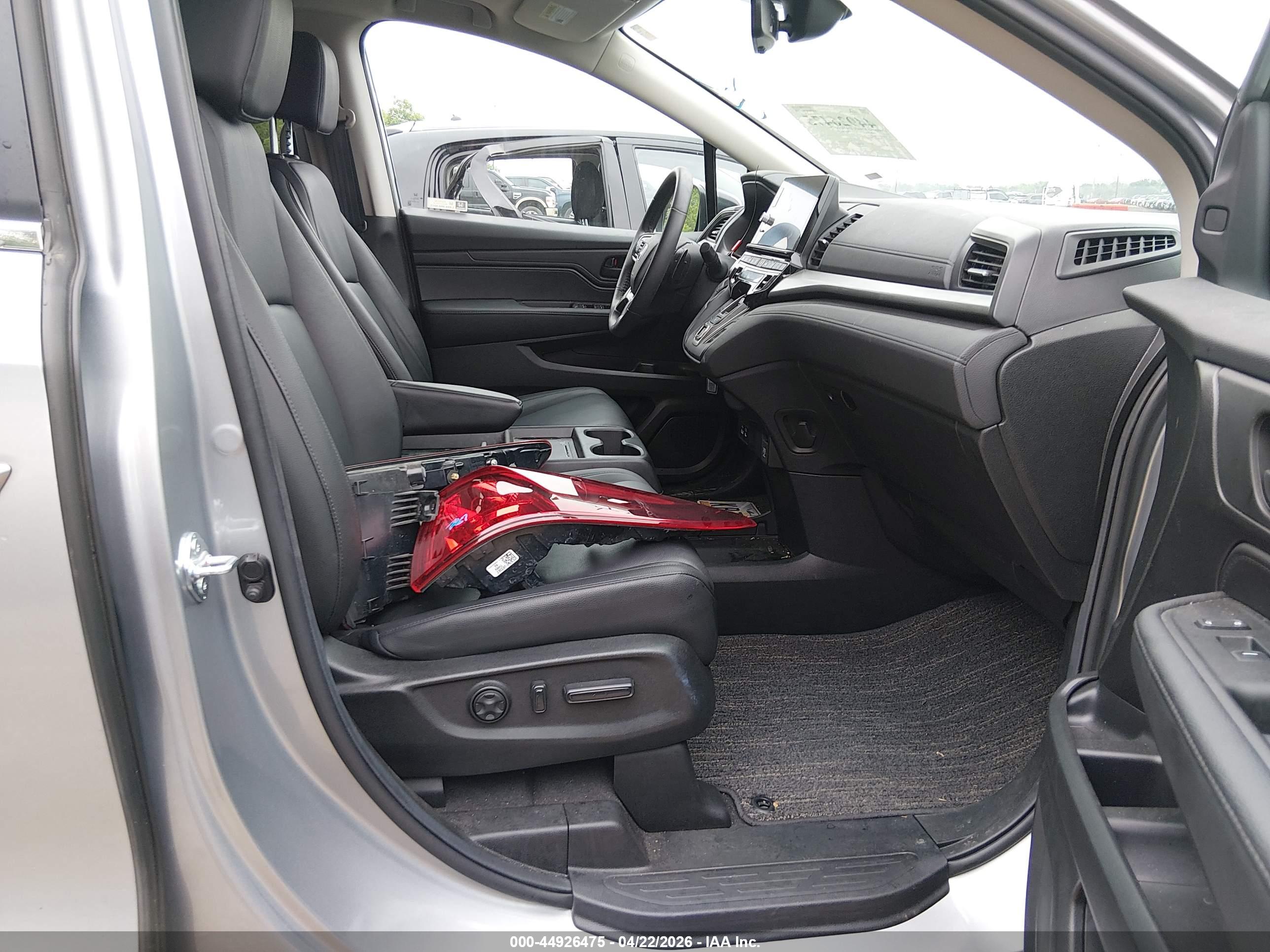 HONDA ODYSSEY image 5