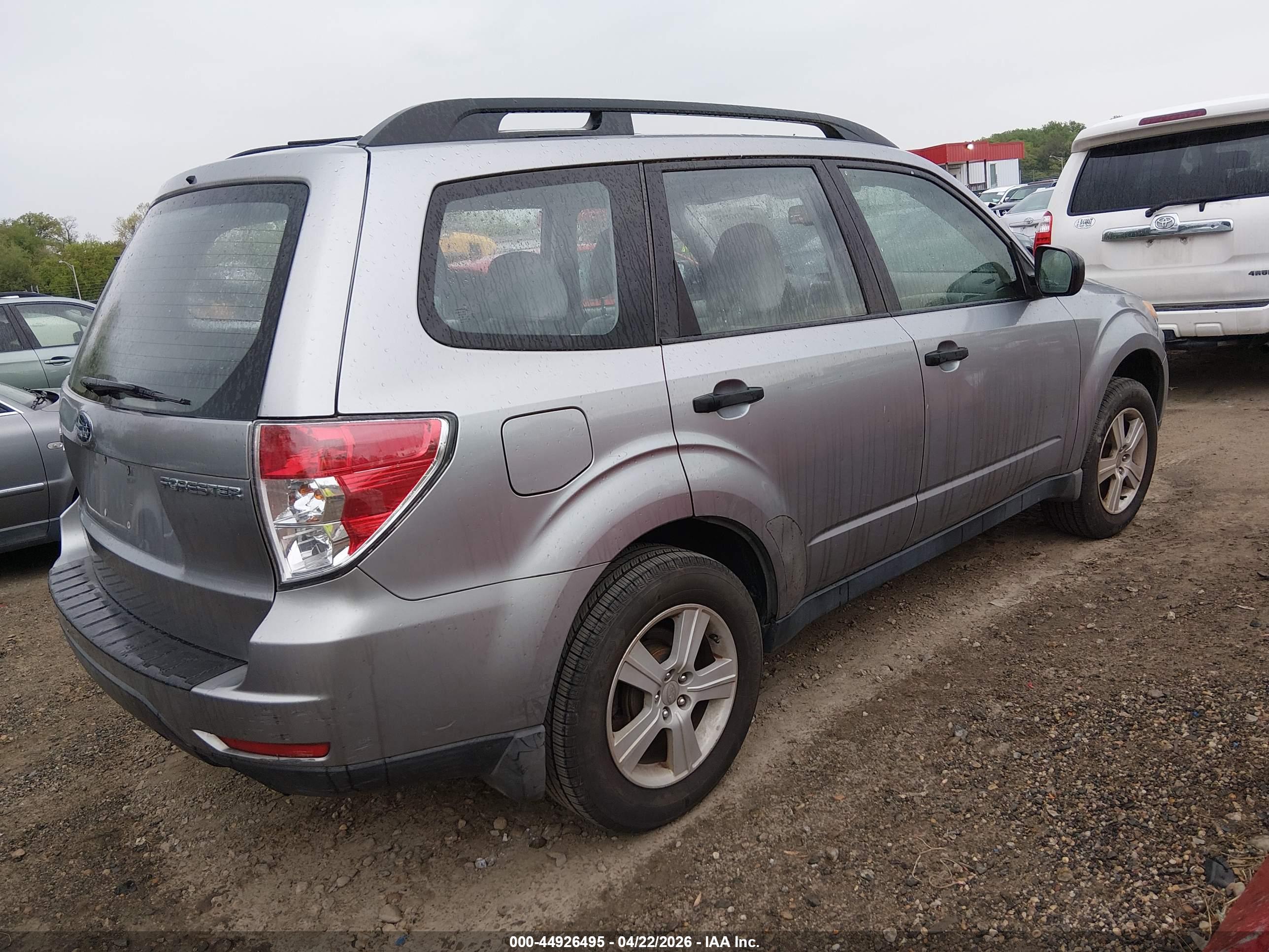 SUBARU FORESTER image 4