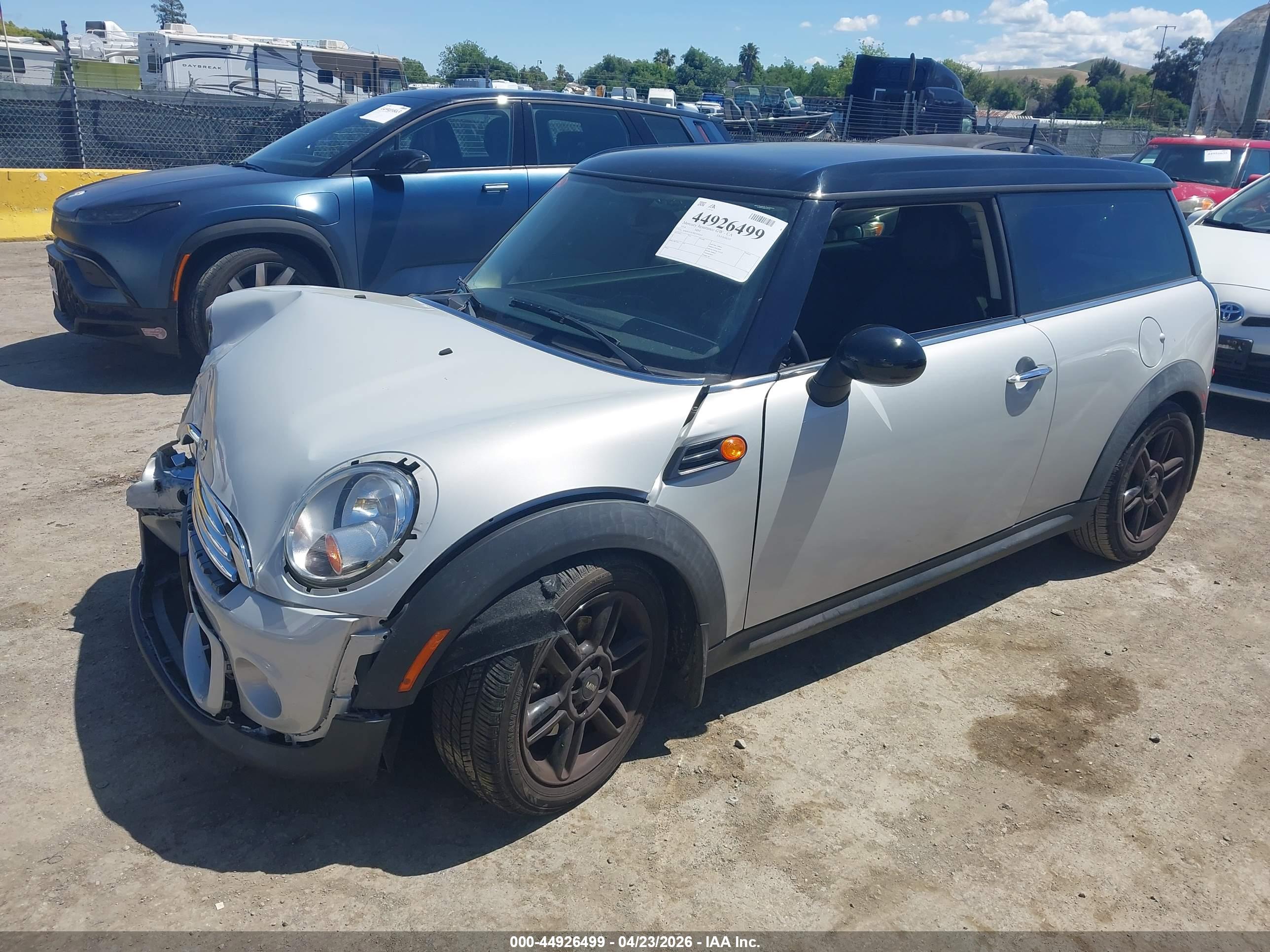 MINI CLUBMAN image 2