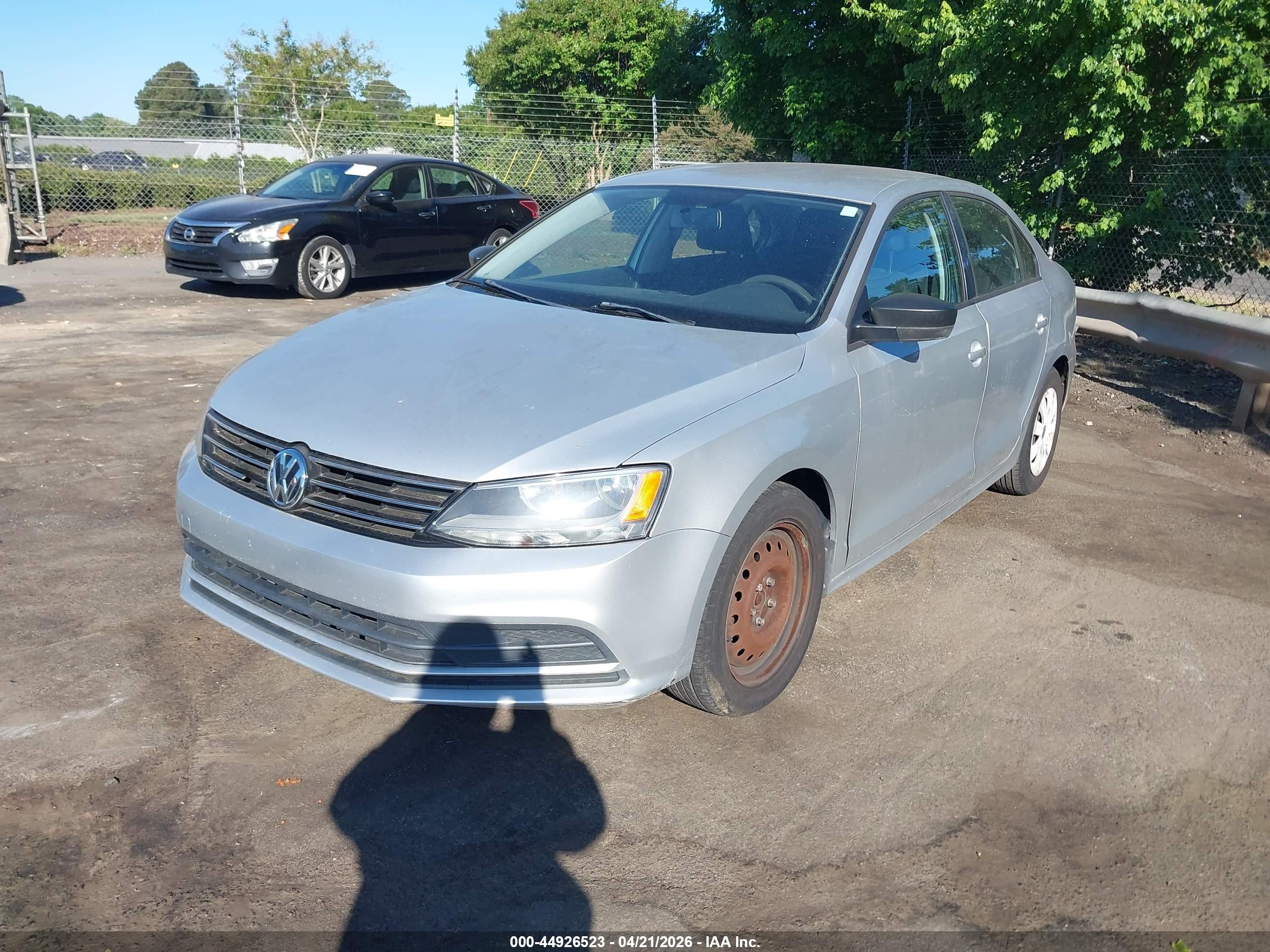 VOLKSWAGEN JETTA image 2