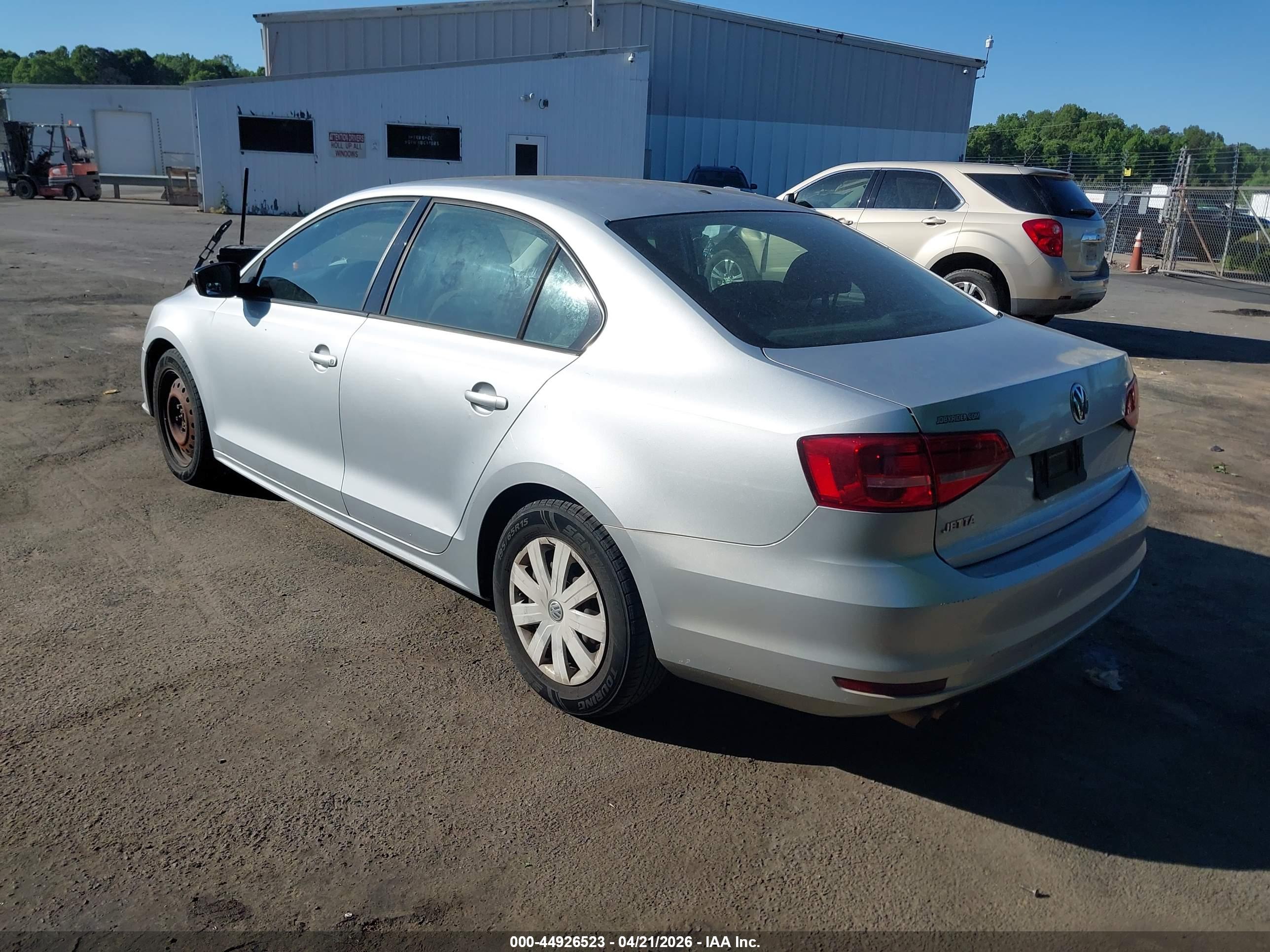 VOLKSWAGEN JETTA image 3