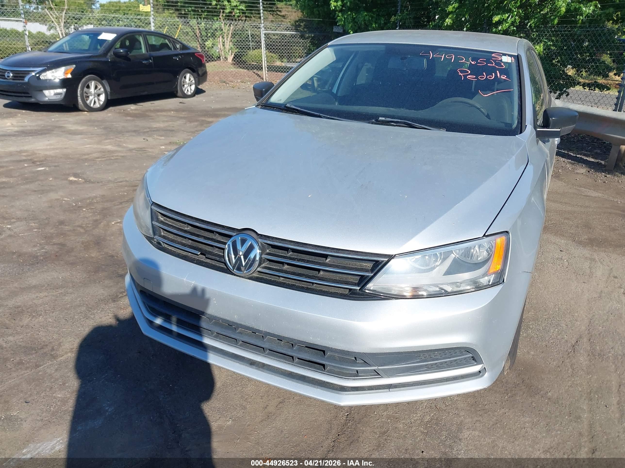 VOLKSWAGEN JETTA image 6