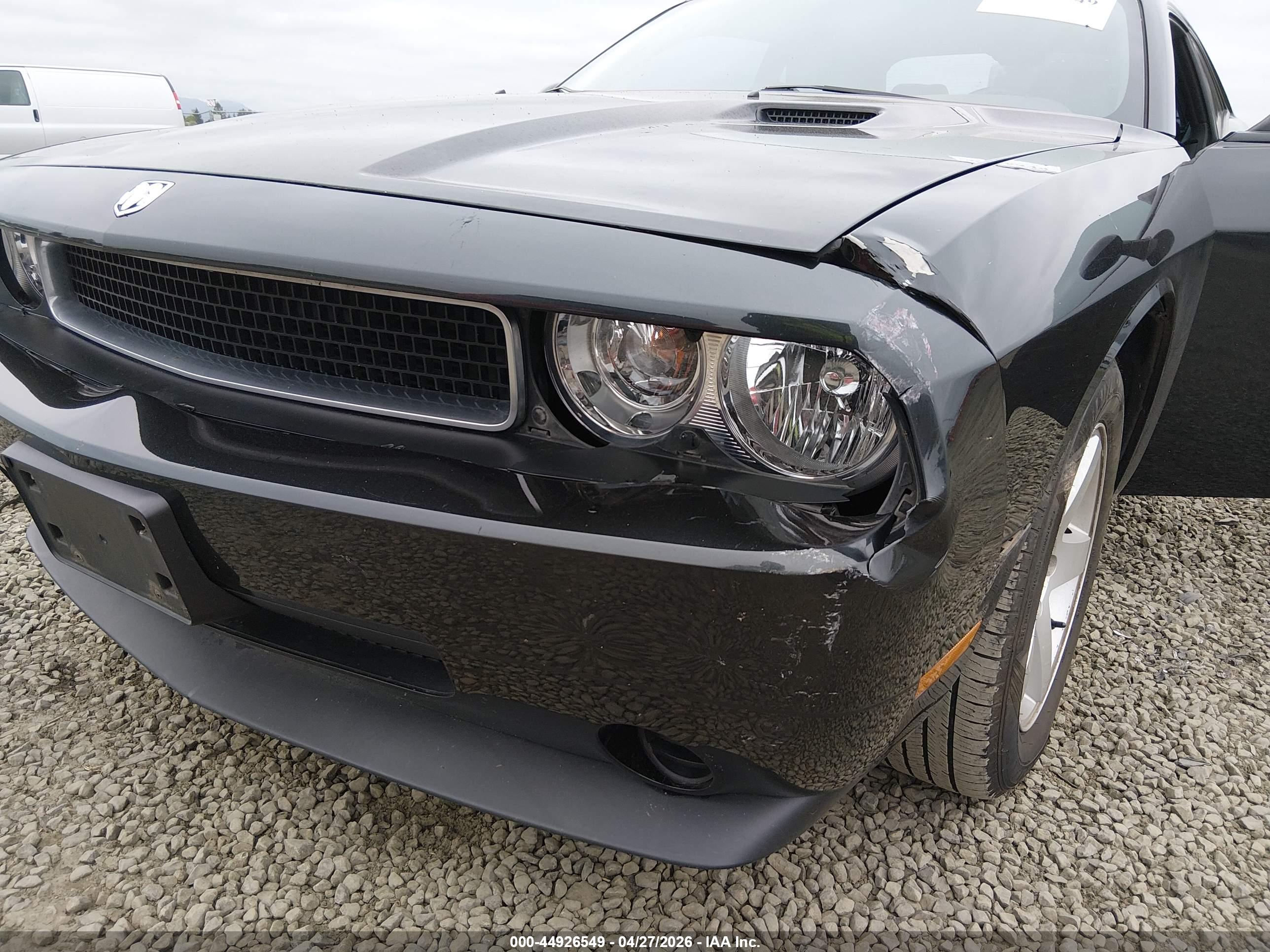 DODGE CHALLENGER image 6