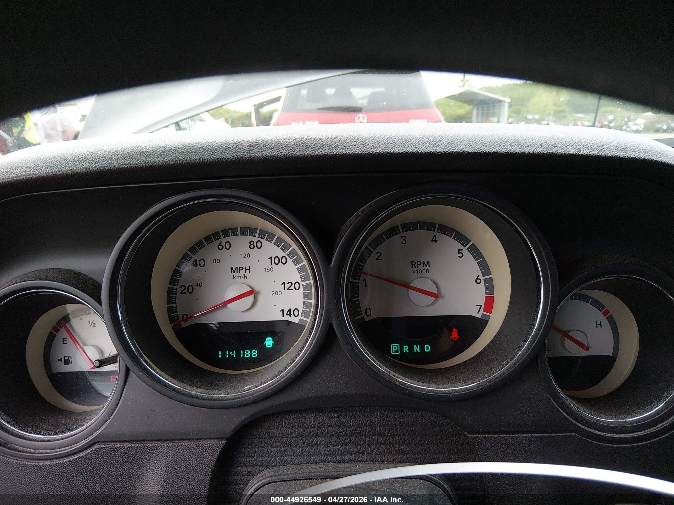 DODGE CHALLENGER image 7