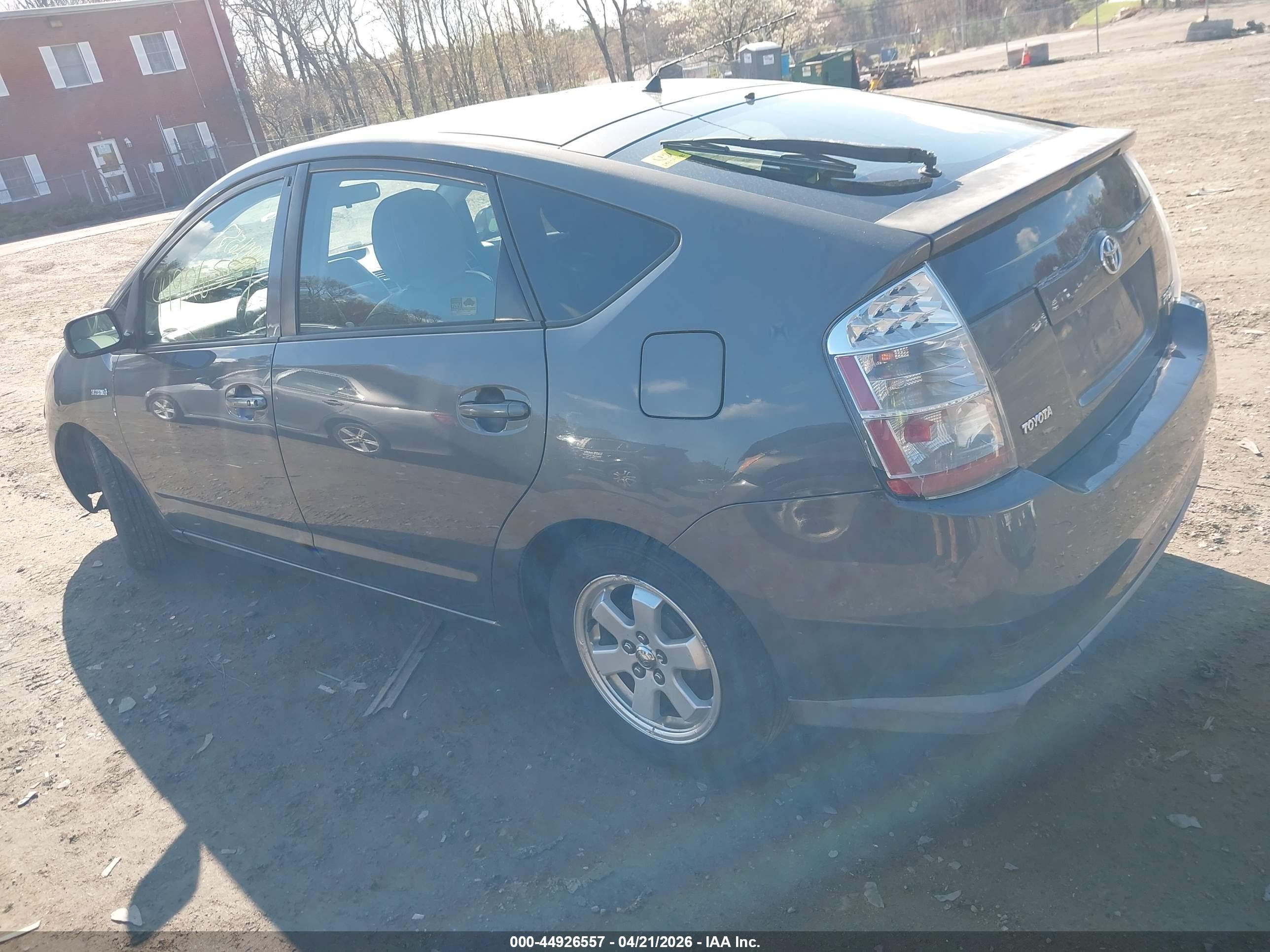 TOYOTA PRIUS image 3