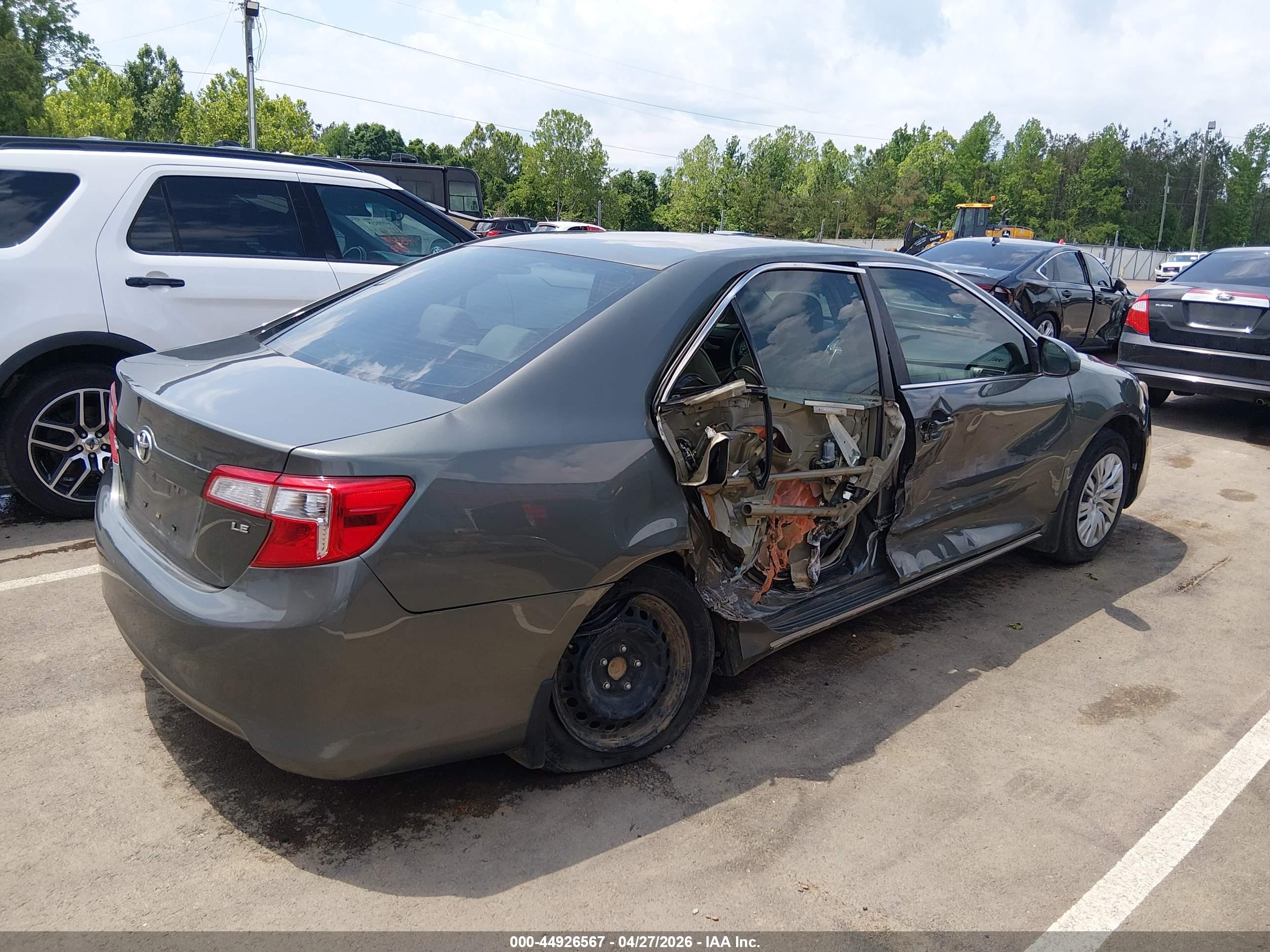 TOYOTA CAMRY image 4
