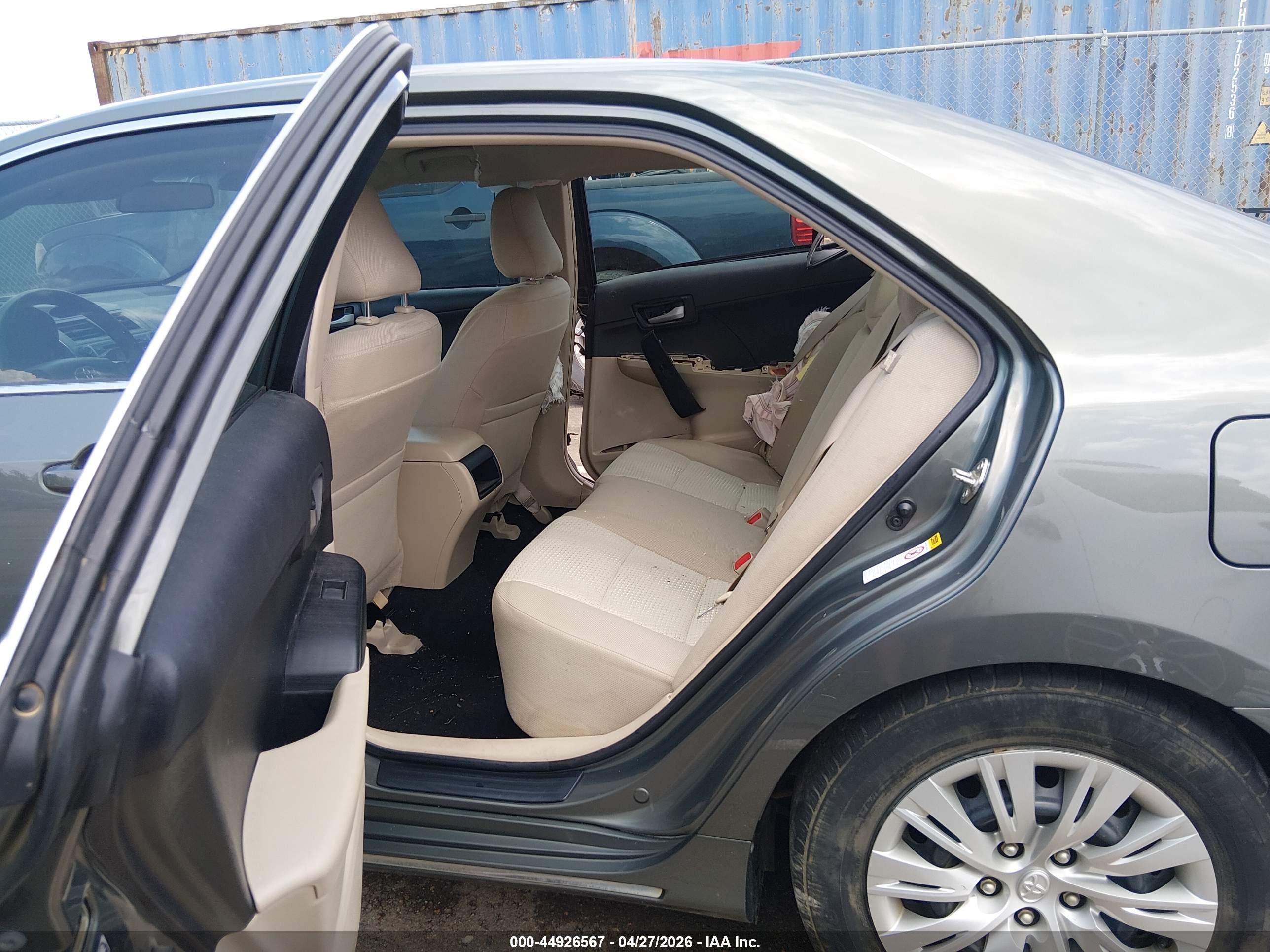 TOYOTA CAMRY image 8