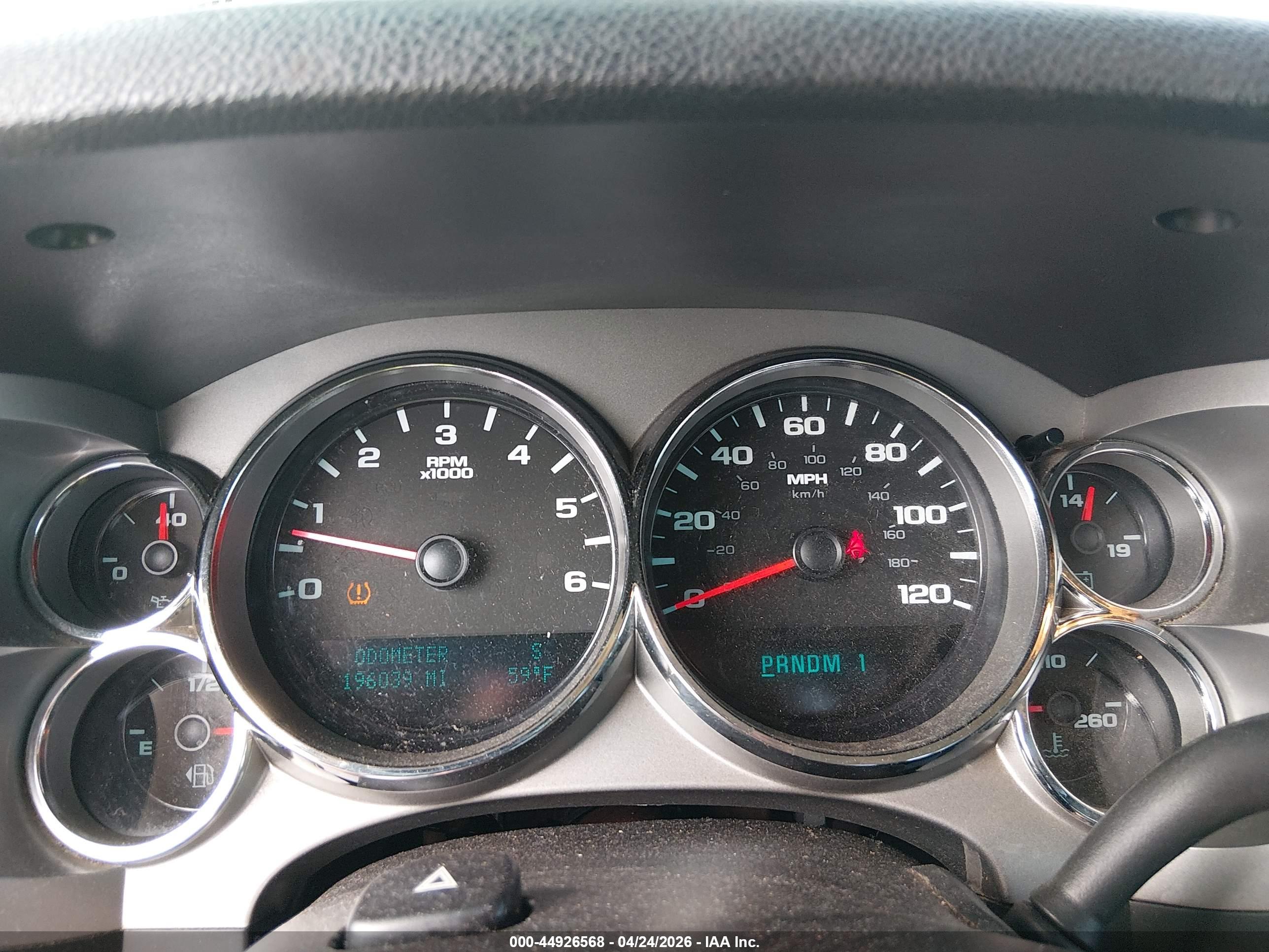 CHEVROLET SILVERADO image 7
