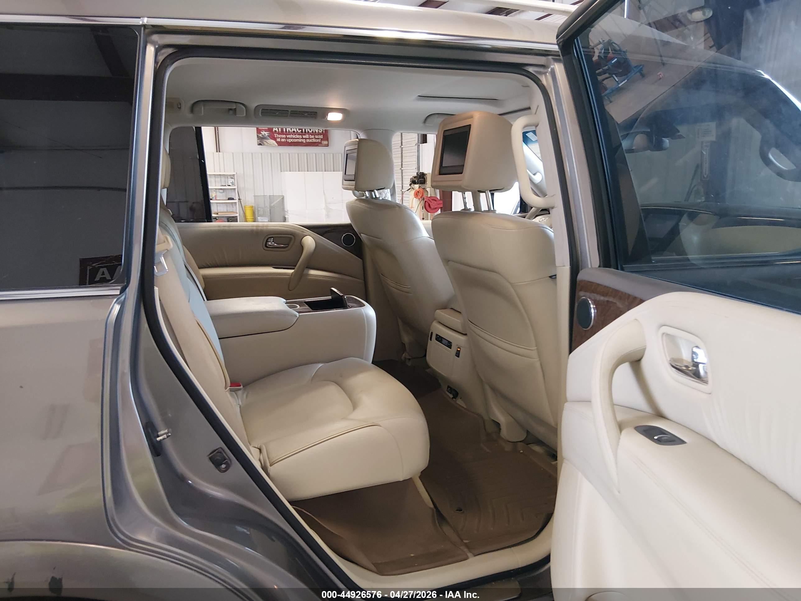 INFINITI QX80 image 8