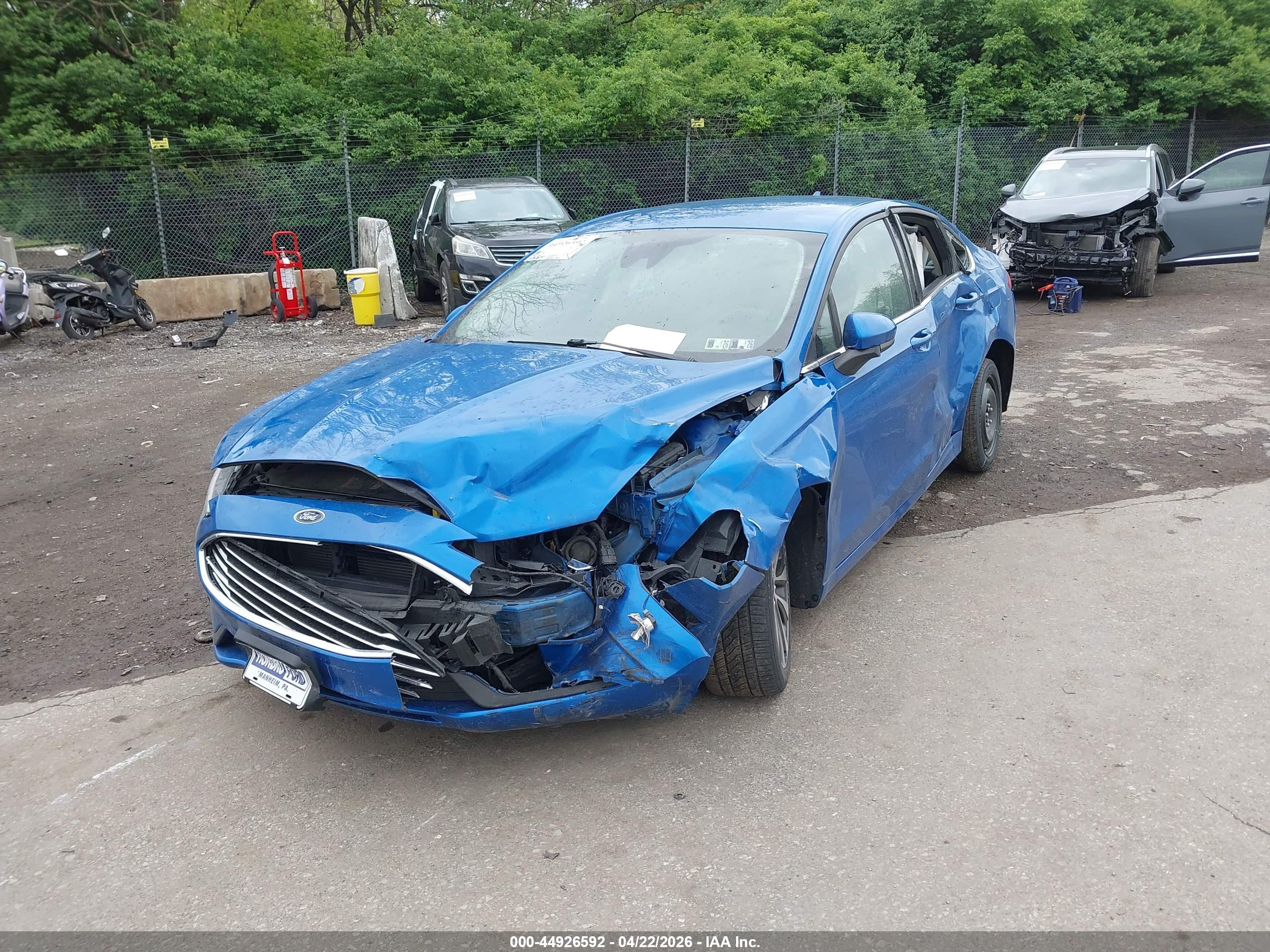 FORD FUSION image 6