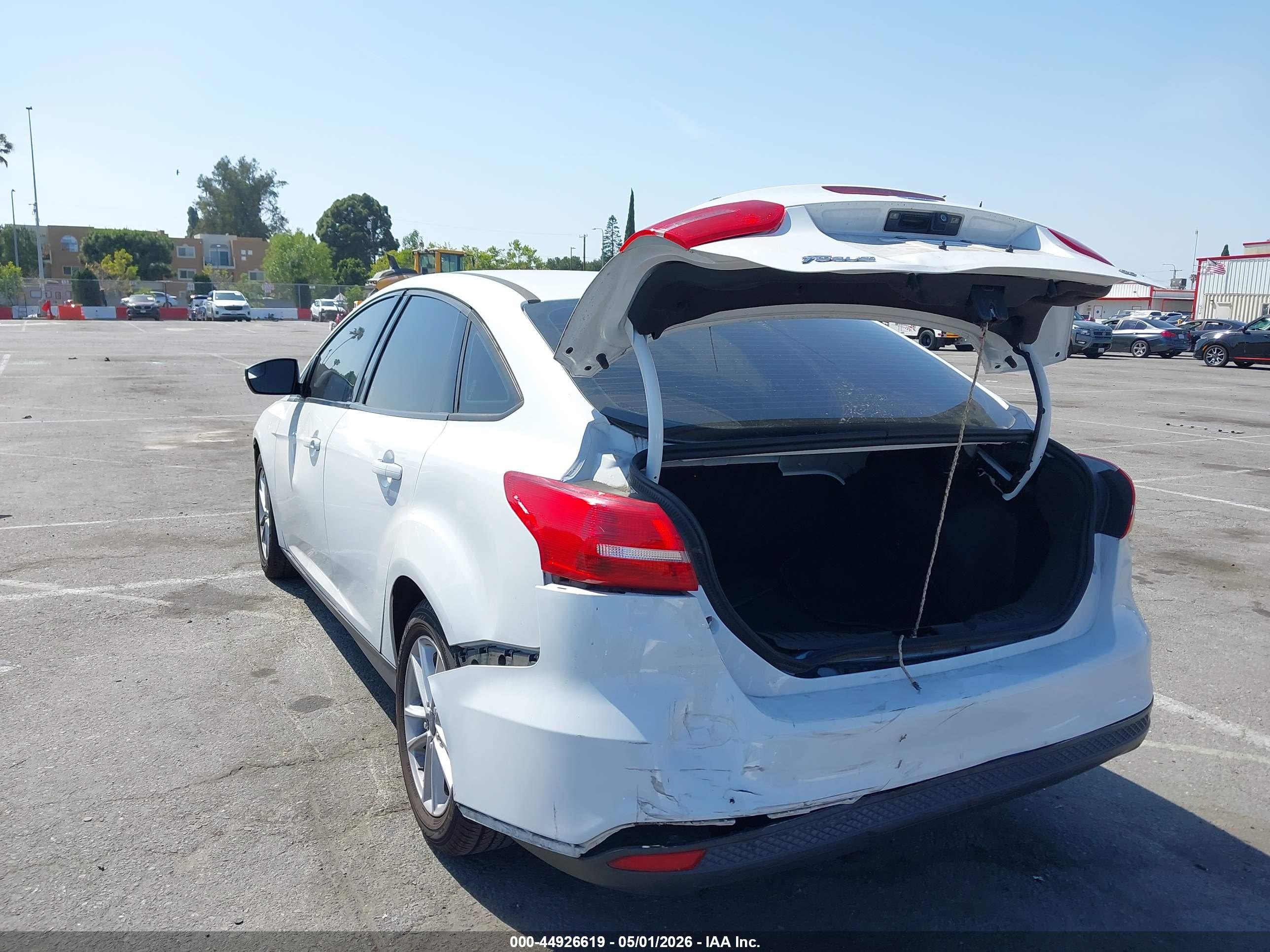 FORD FOCUS image 3