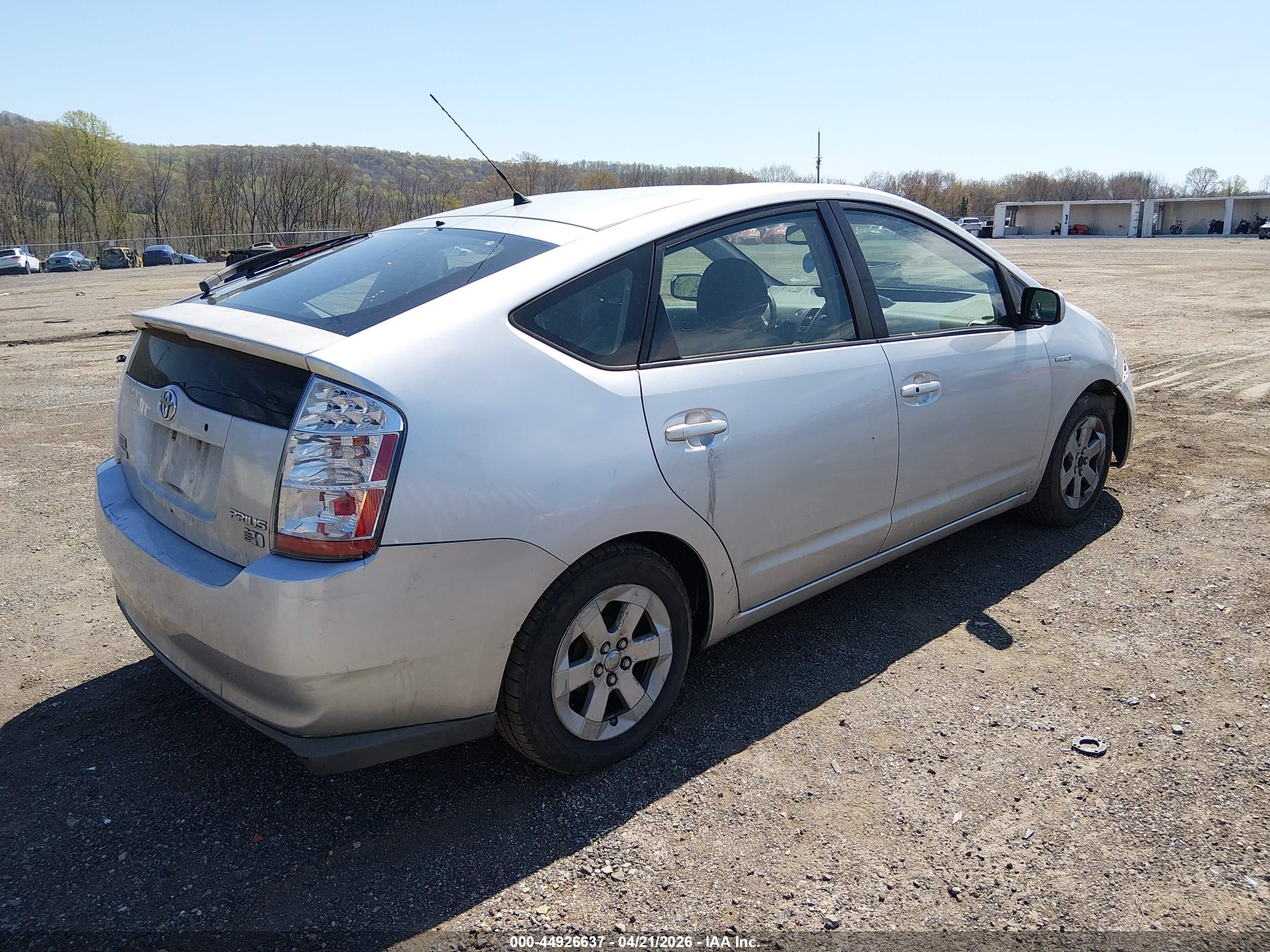 TOYOTA PRIUS image 4