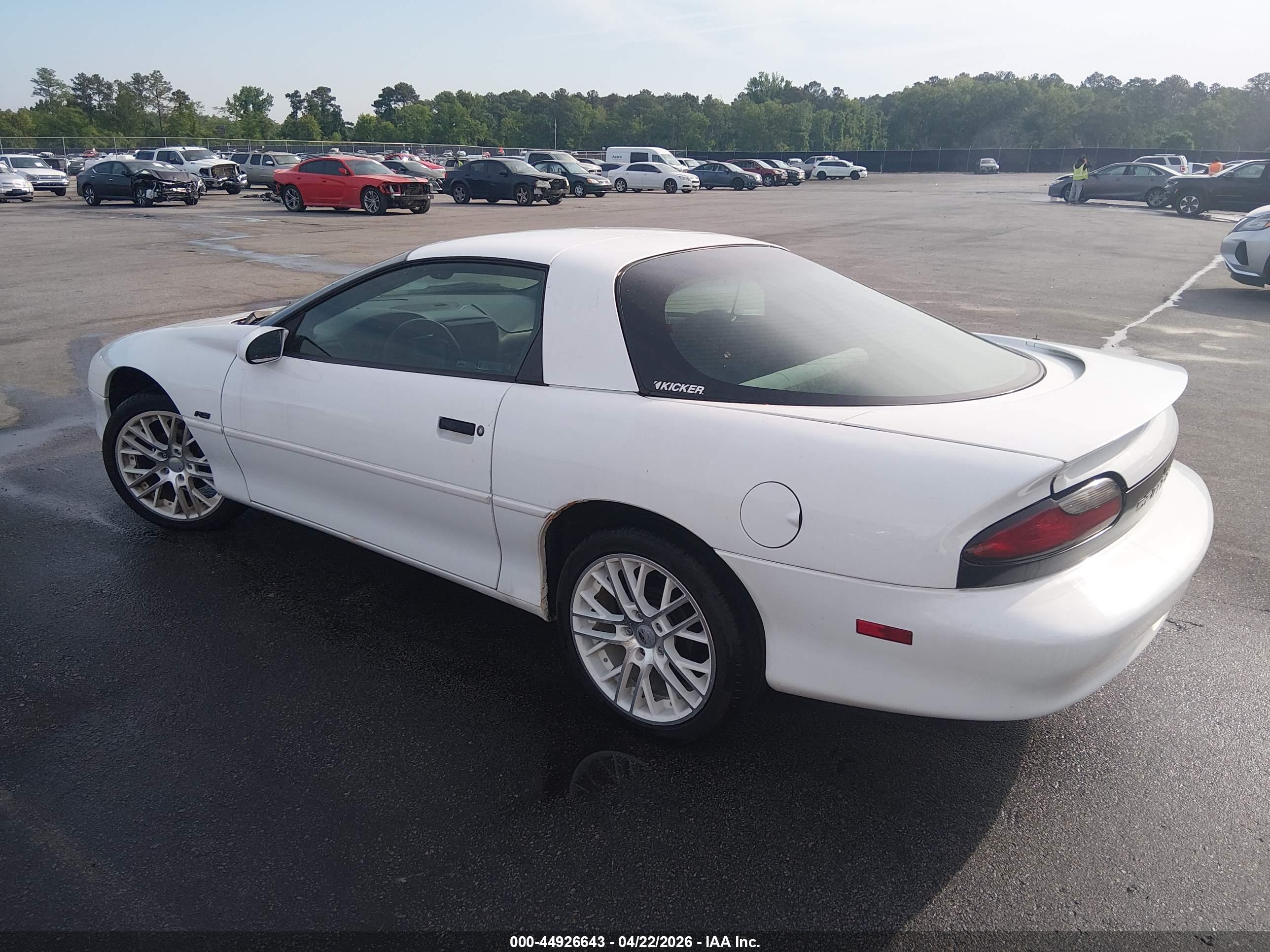 CHEVROLET CAMARO image 3