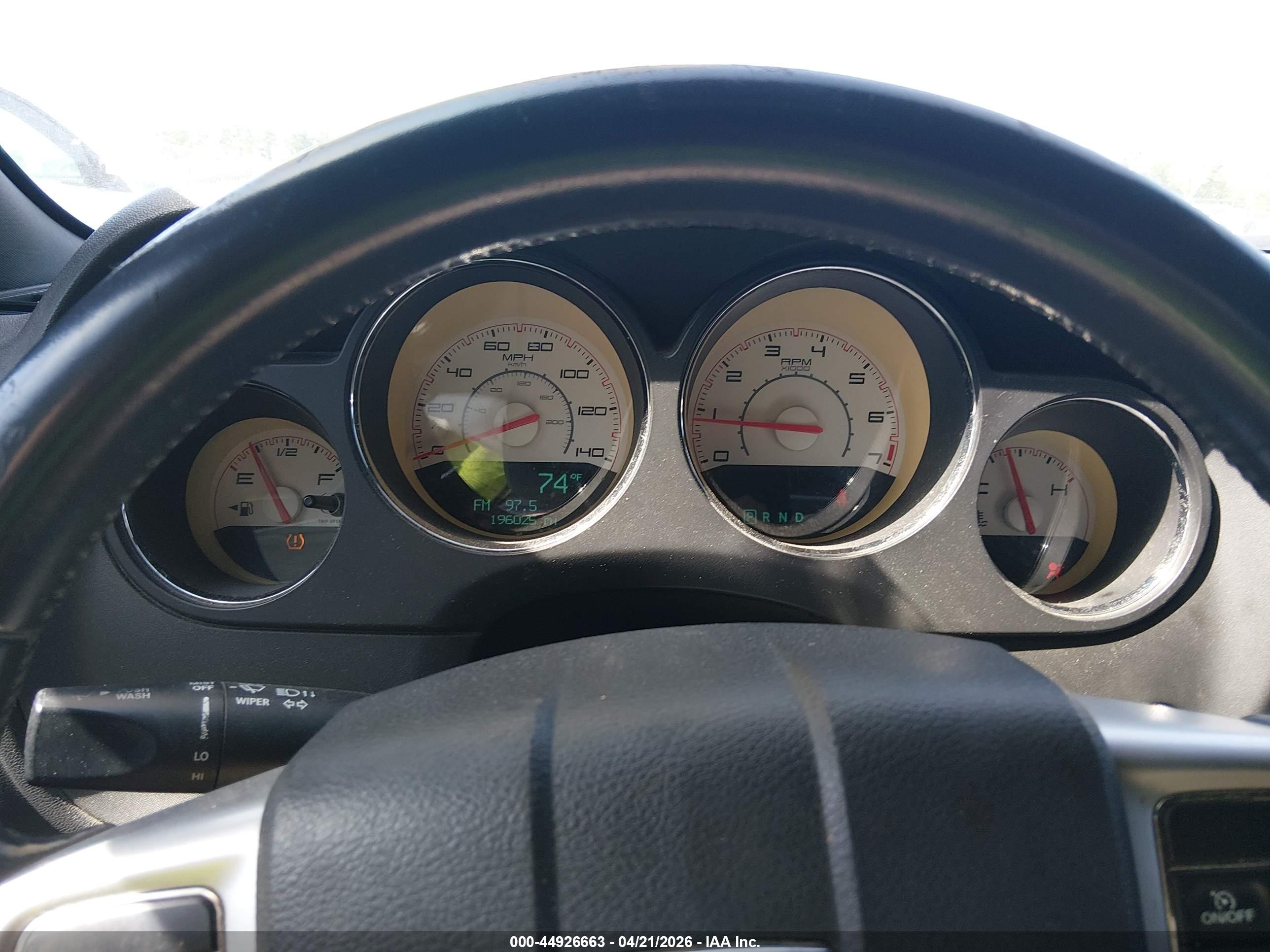 DODGE CHALLENGER image 7