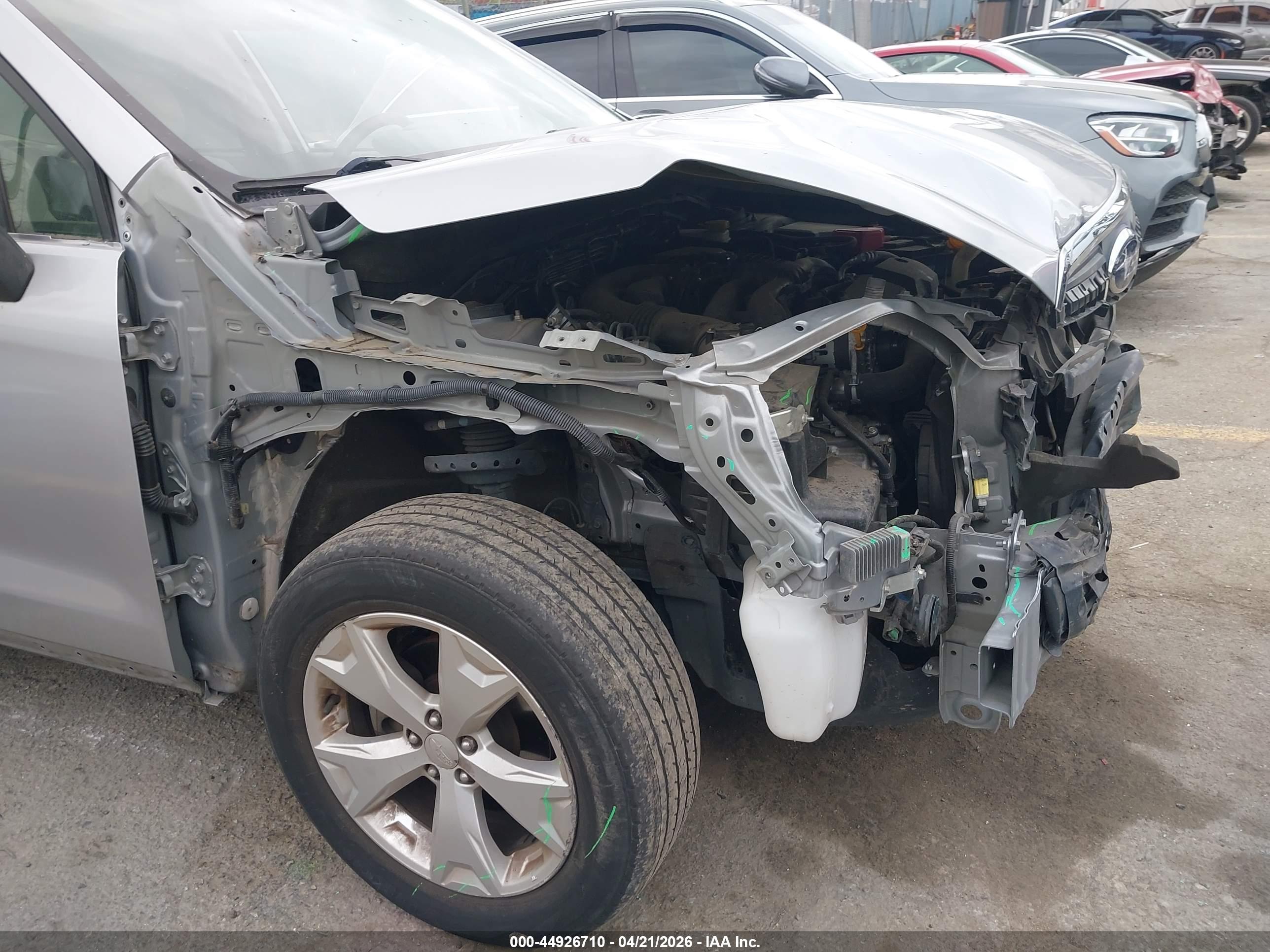 SUBARU FORESTER image 6