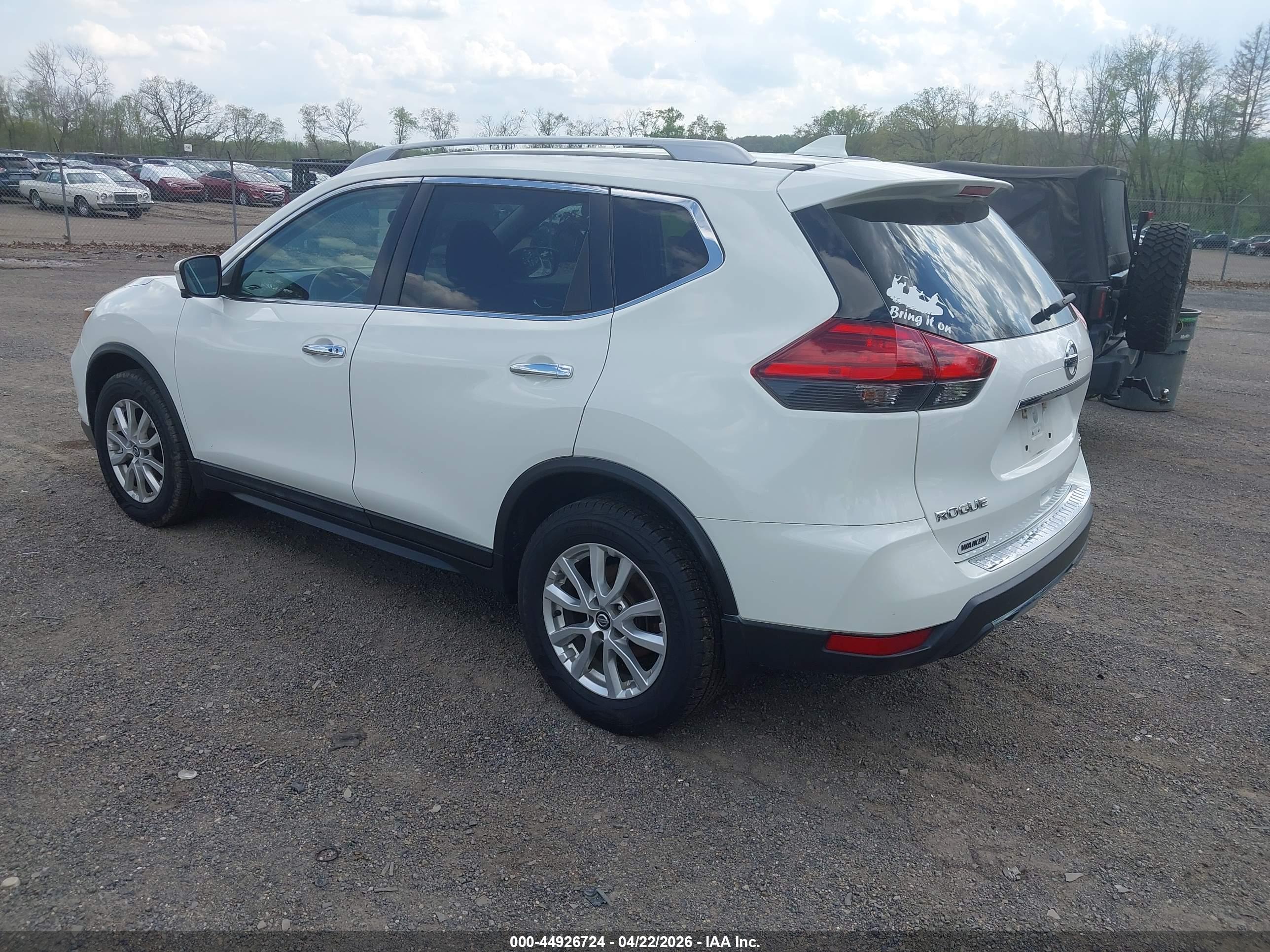 NISSAN ROGUE image 3