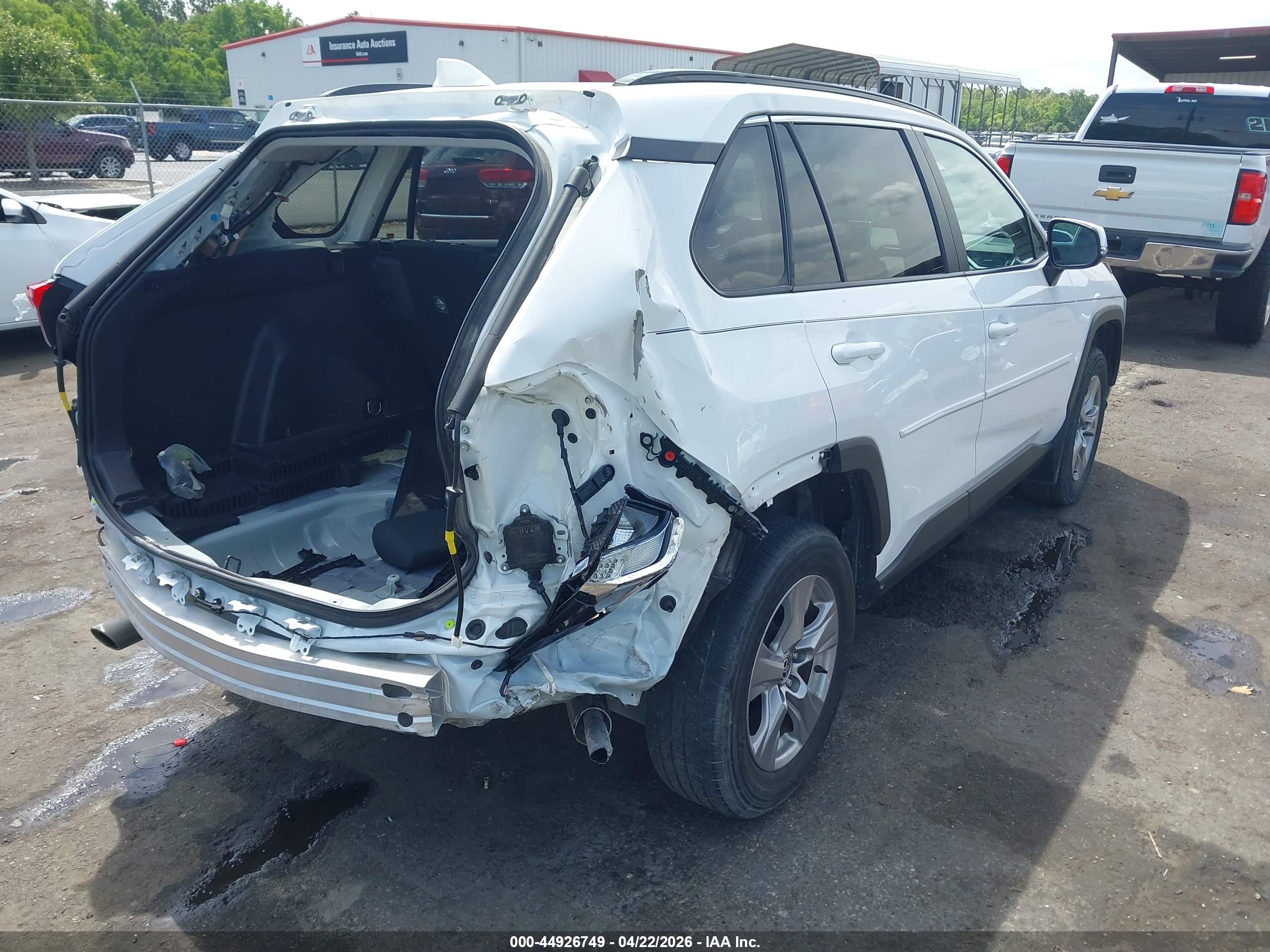 TOYOTA RAV4 image 4